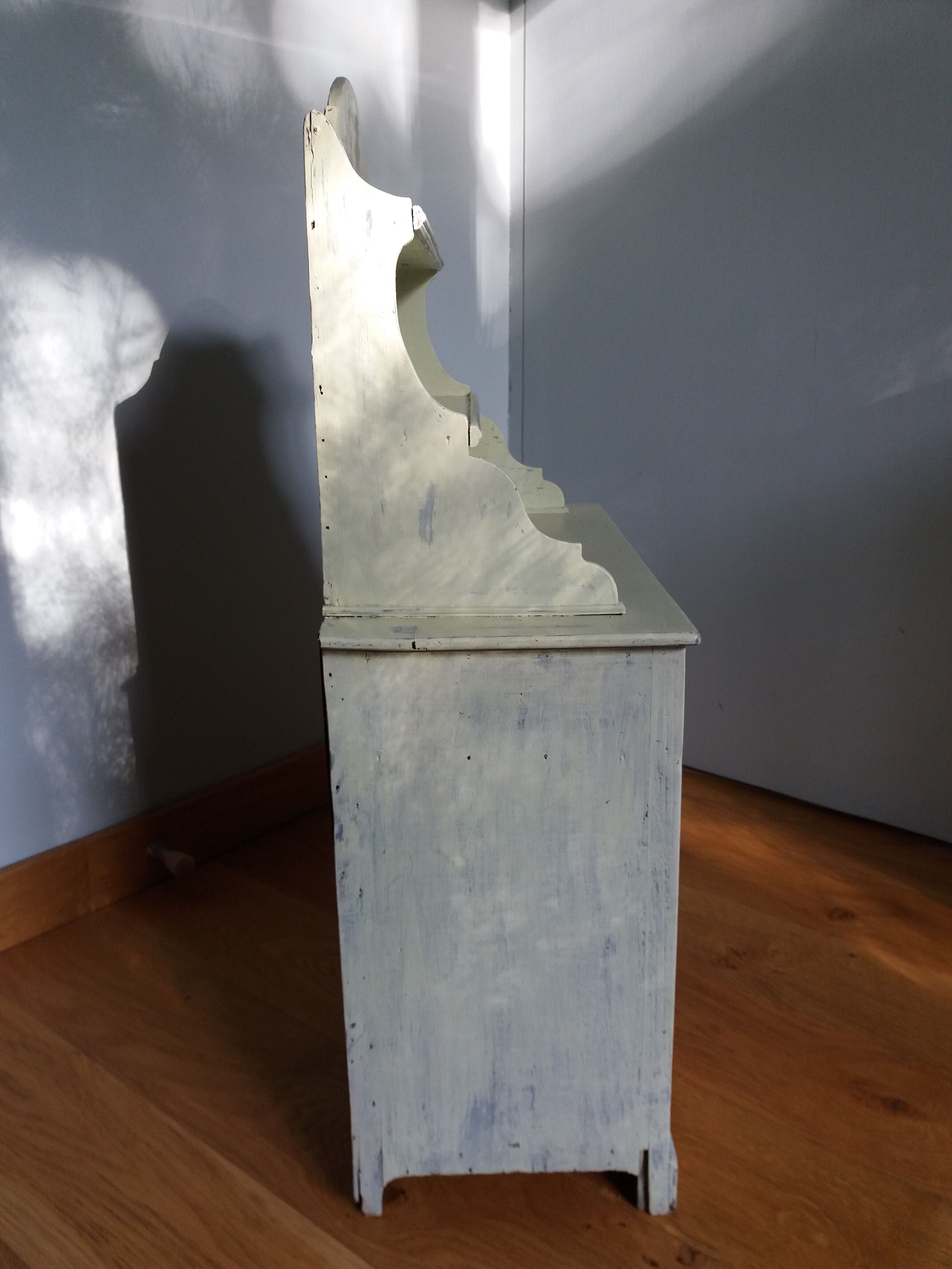 Children's buffet kitchen cabinet