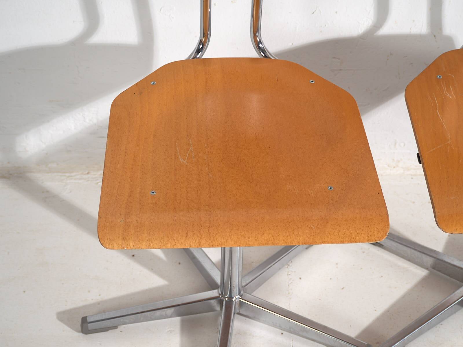 Vintage office chairs (c.1950). Set of 6 office chairs