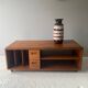 Support multimédia moderne du milieu du siècle des années 1960 / table basse par Meredrew