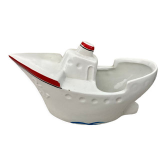 Empty boat pocket