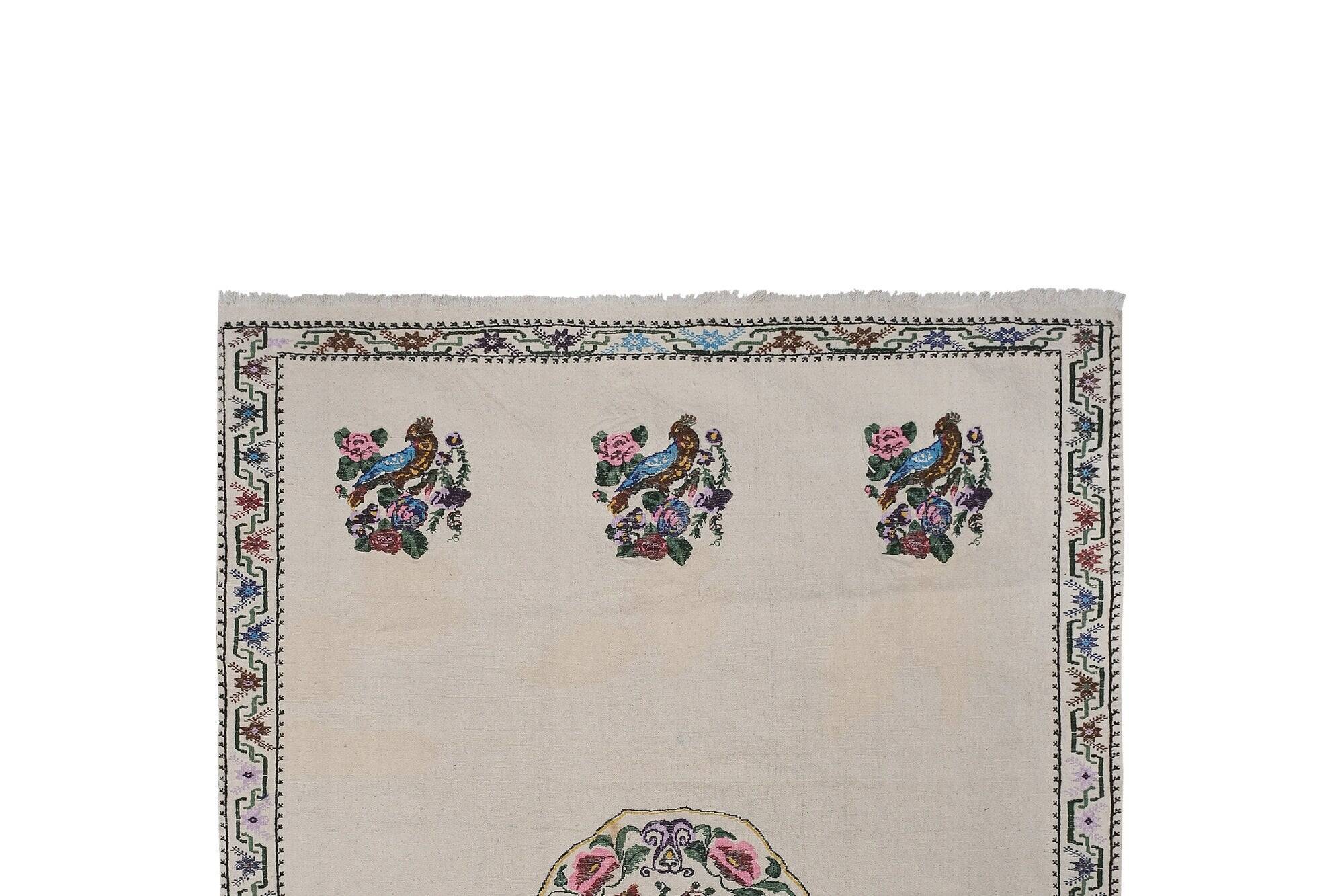 Vintage Turkish kilim, handwoven, 167x233 cm.