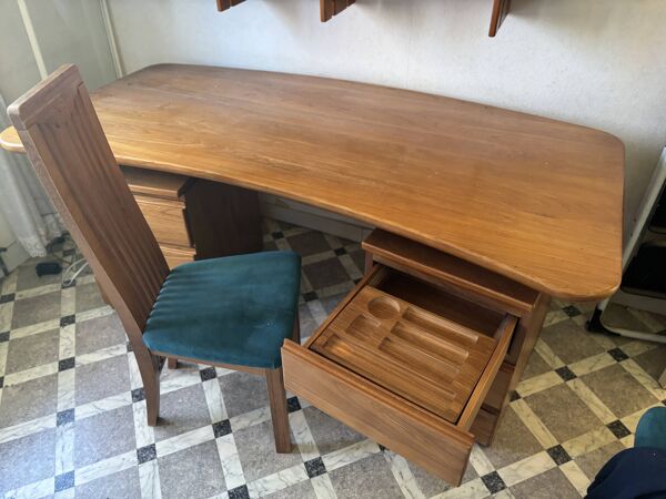Bureau design en orme massif