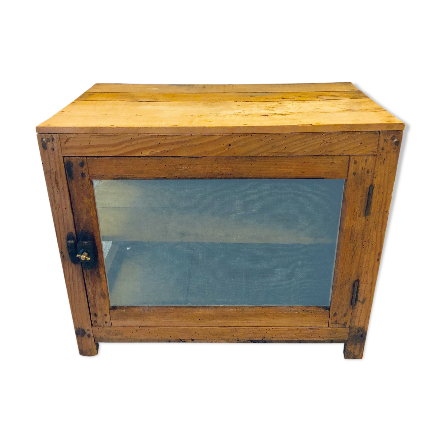 Old wooden eating guard