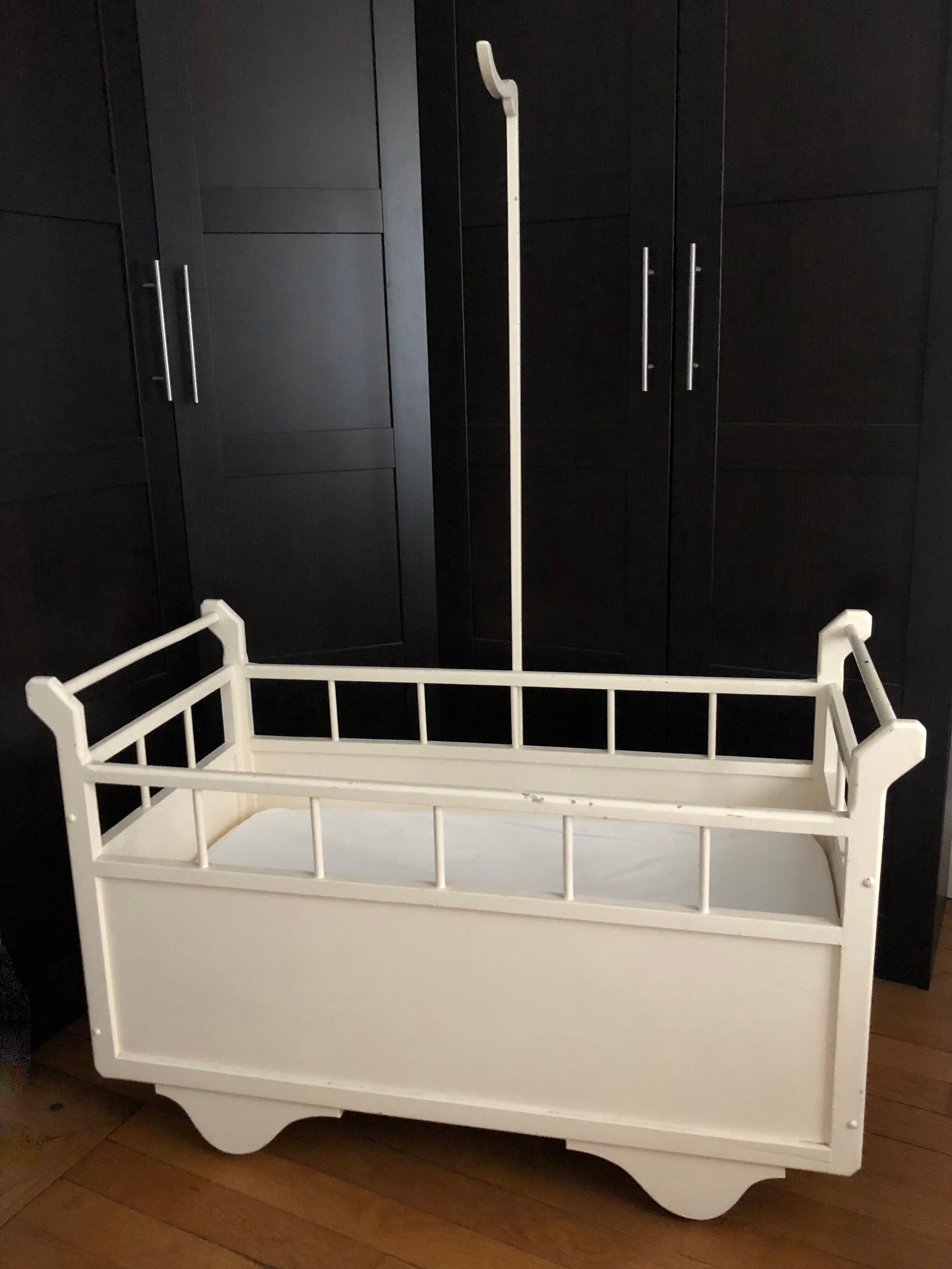 Baby cot trailer