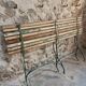 Banc de jardin pliant français ancien, pin et cadre en fer riveté