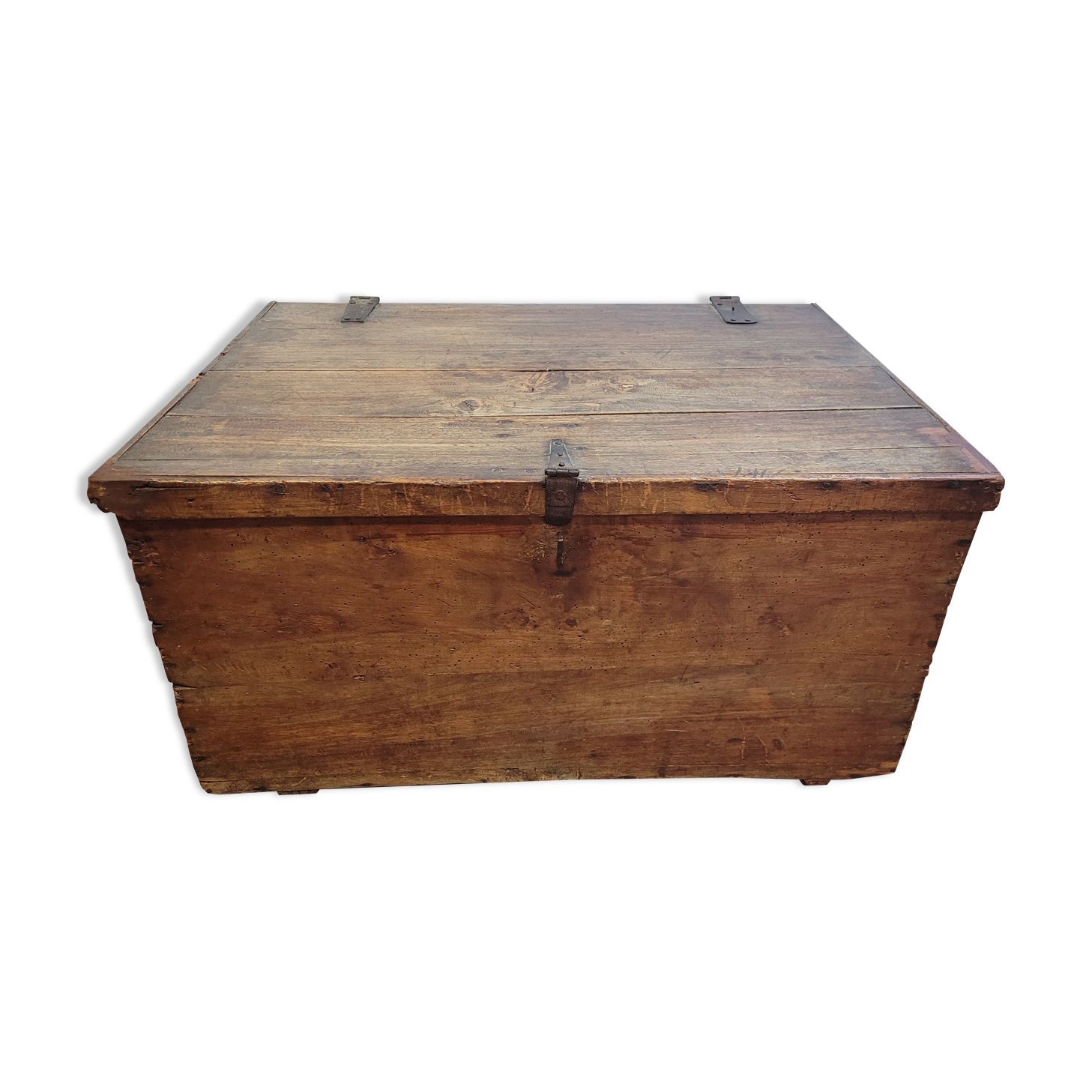 Antique wooden chest 68×49cms
