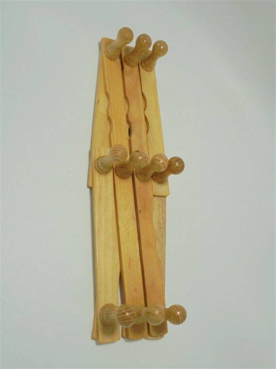 Accordion coat hooks