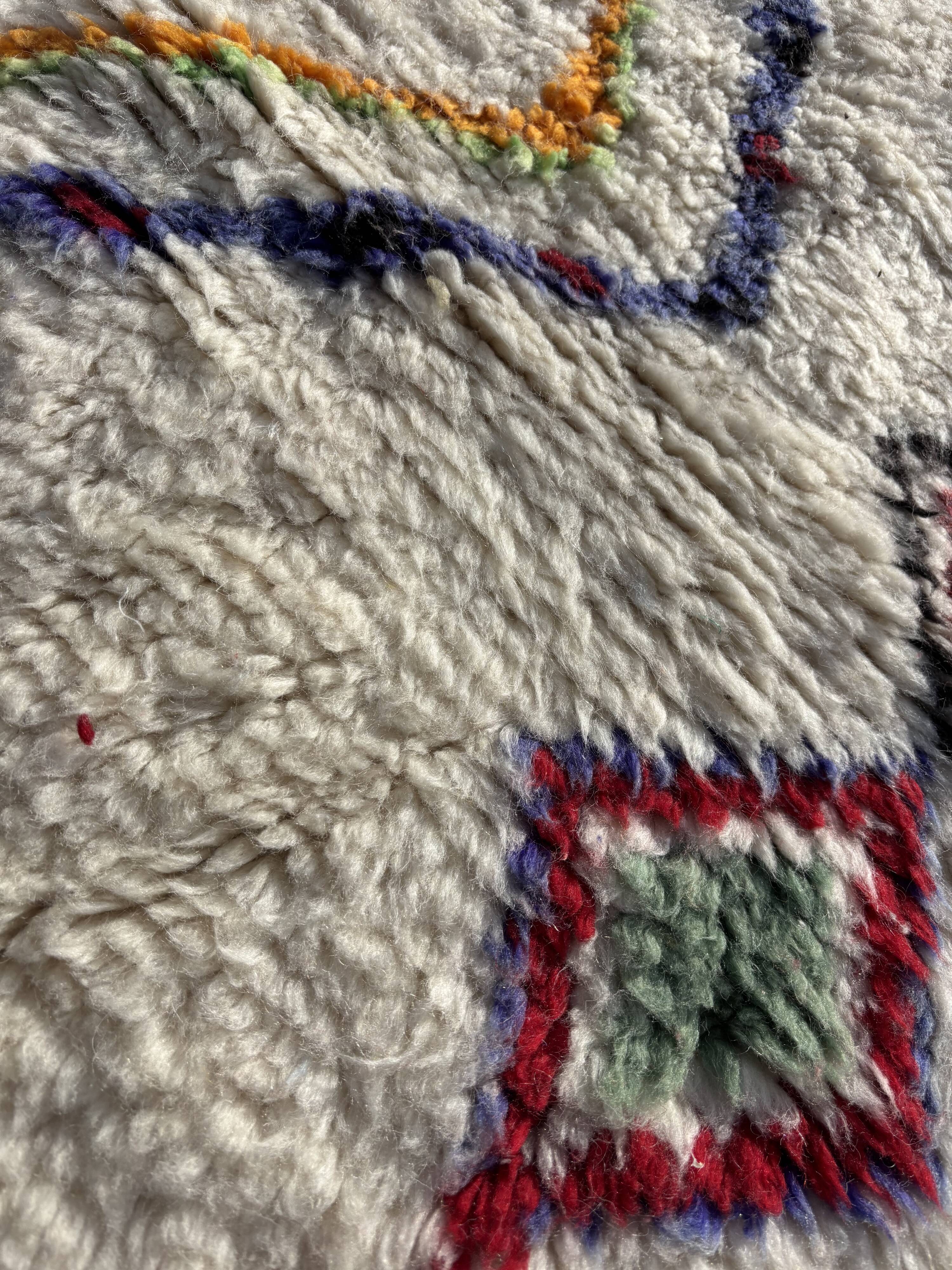 Tapis berbère marocain Azilal en laine naturelle