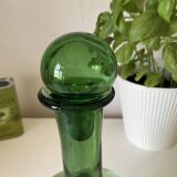 Carafe en verre vert
