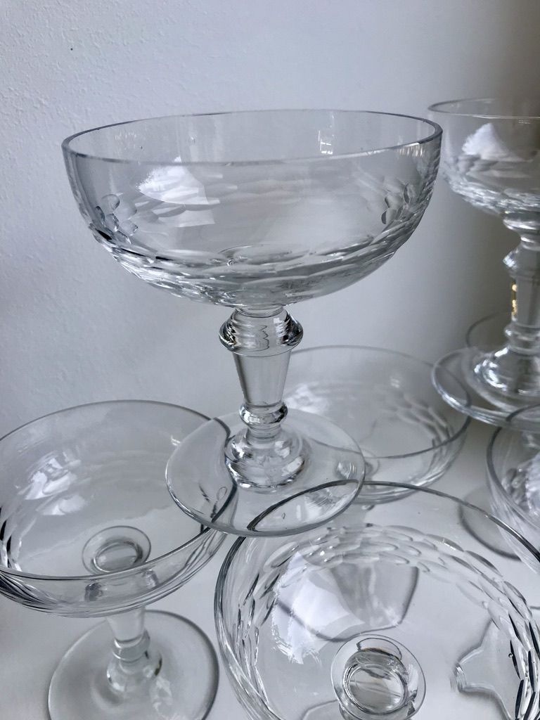 Set of 7 crystal champagne glasses 30s-40s