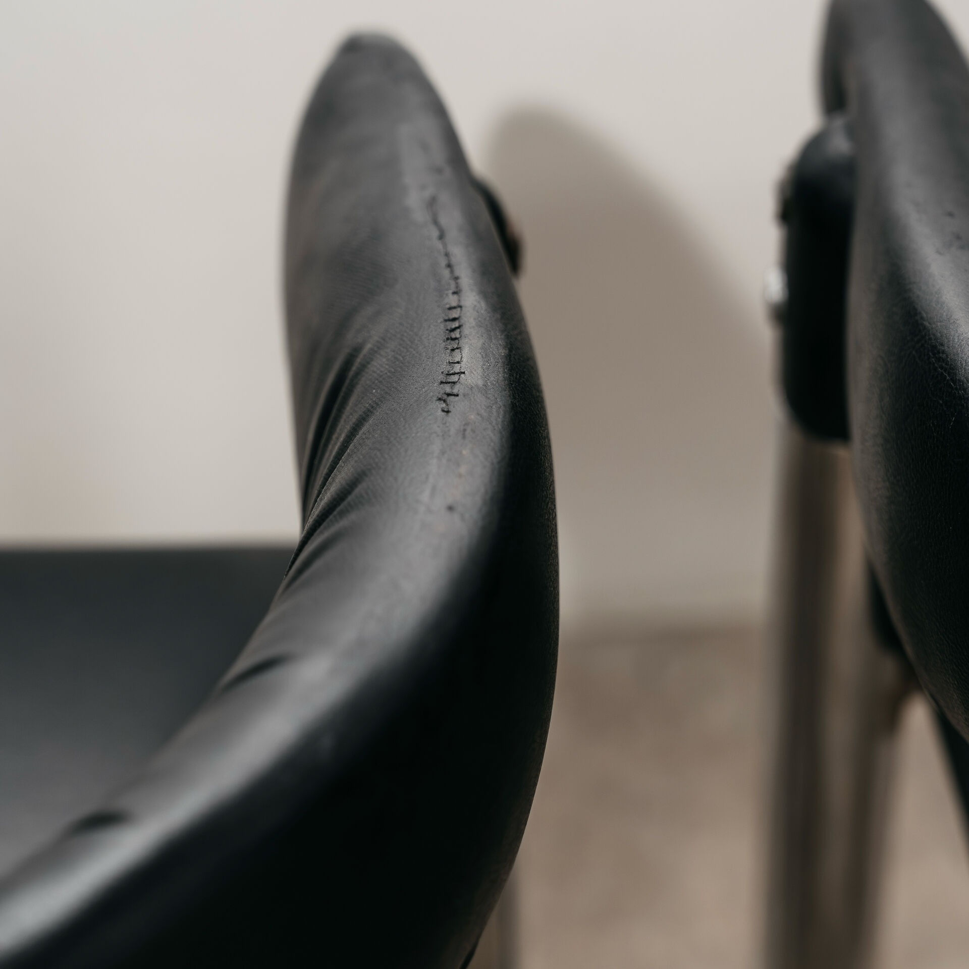 Set of 4 vintage 1970s design dining chairs modernariato.