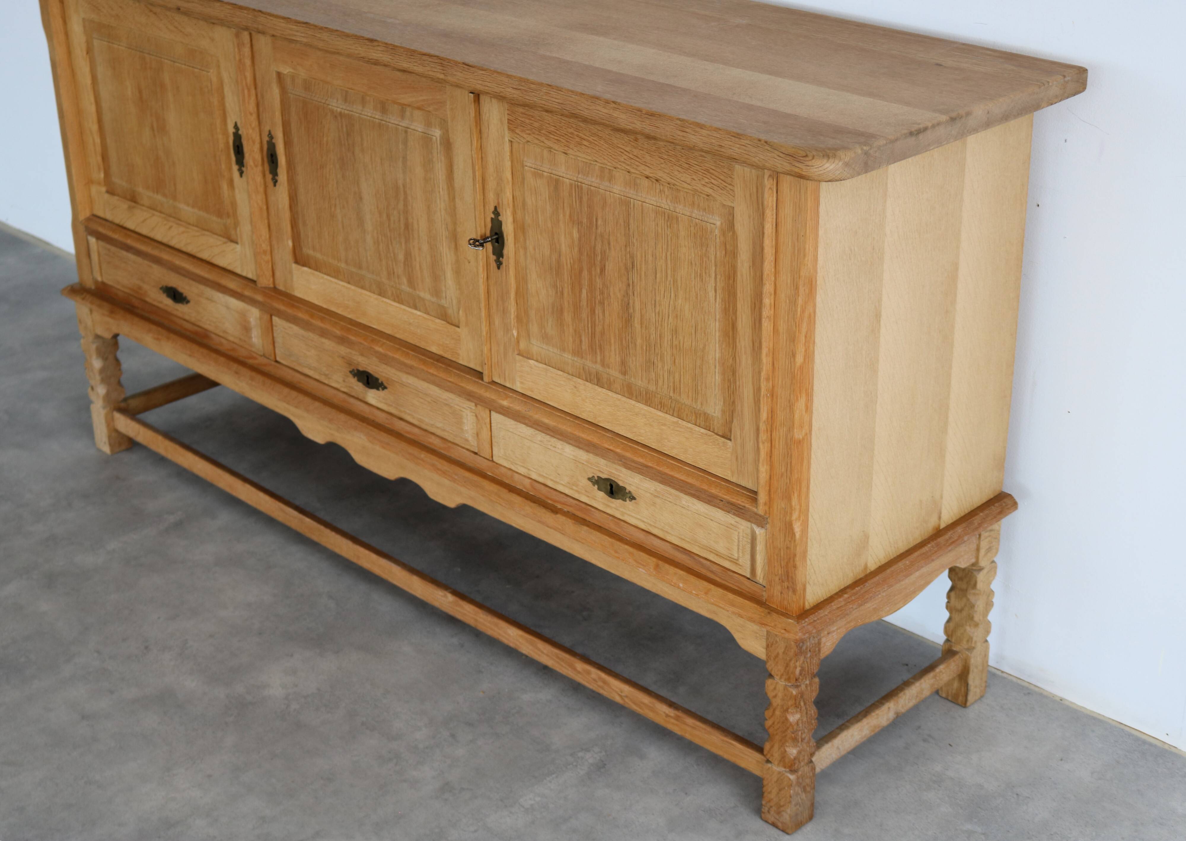 brutalist sideboard | oak | sideboard | 60s | Danish (2)