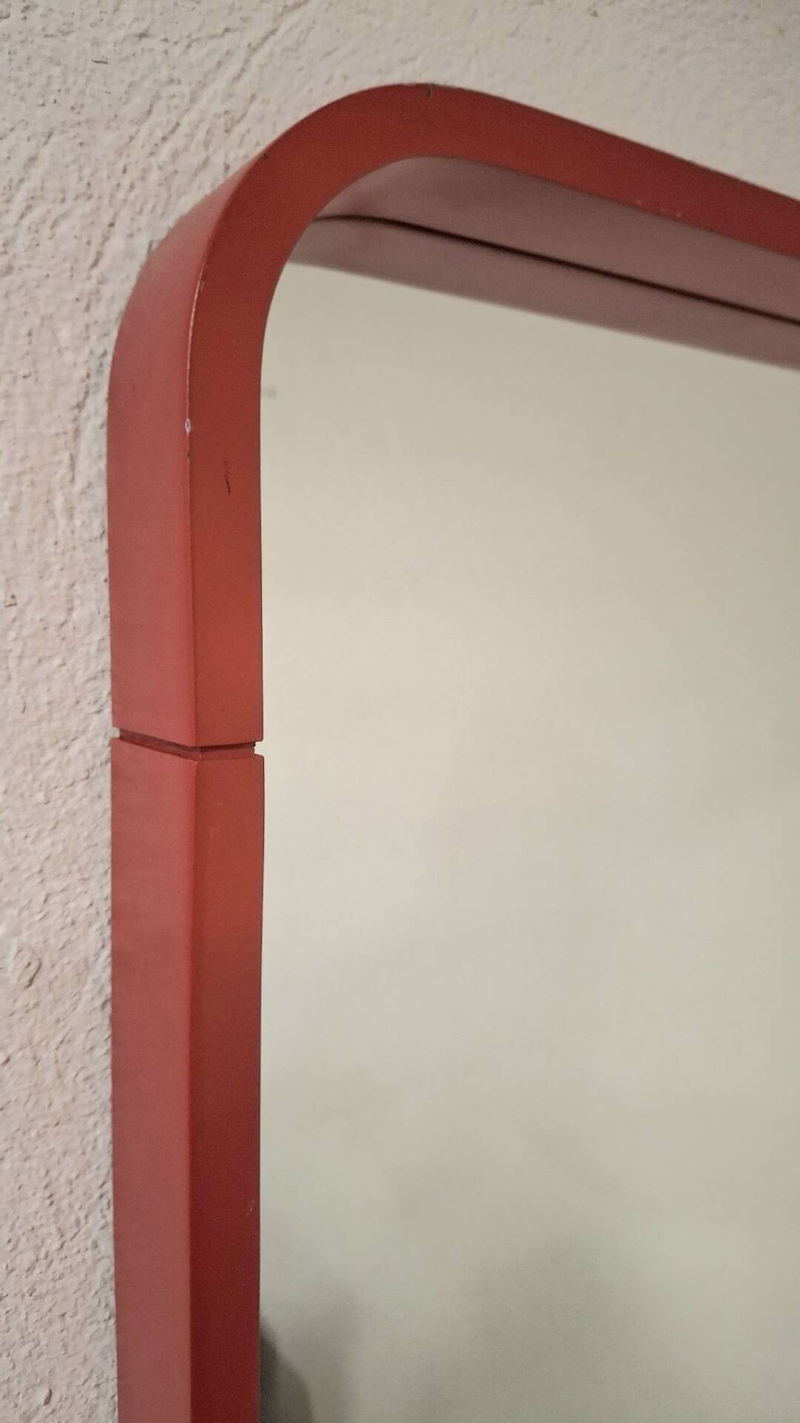 80s Pop Art Red Rounded Frame Mirror
