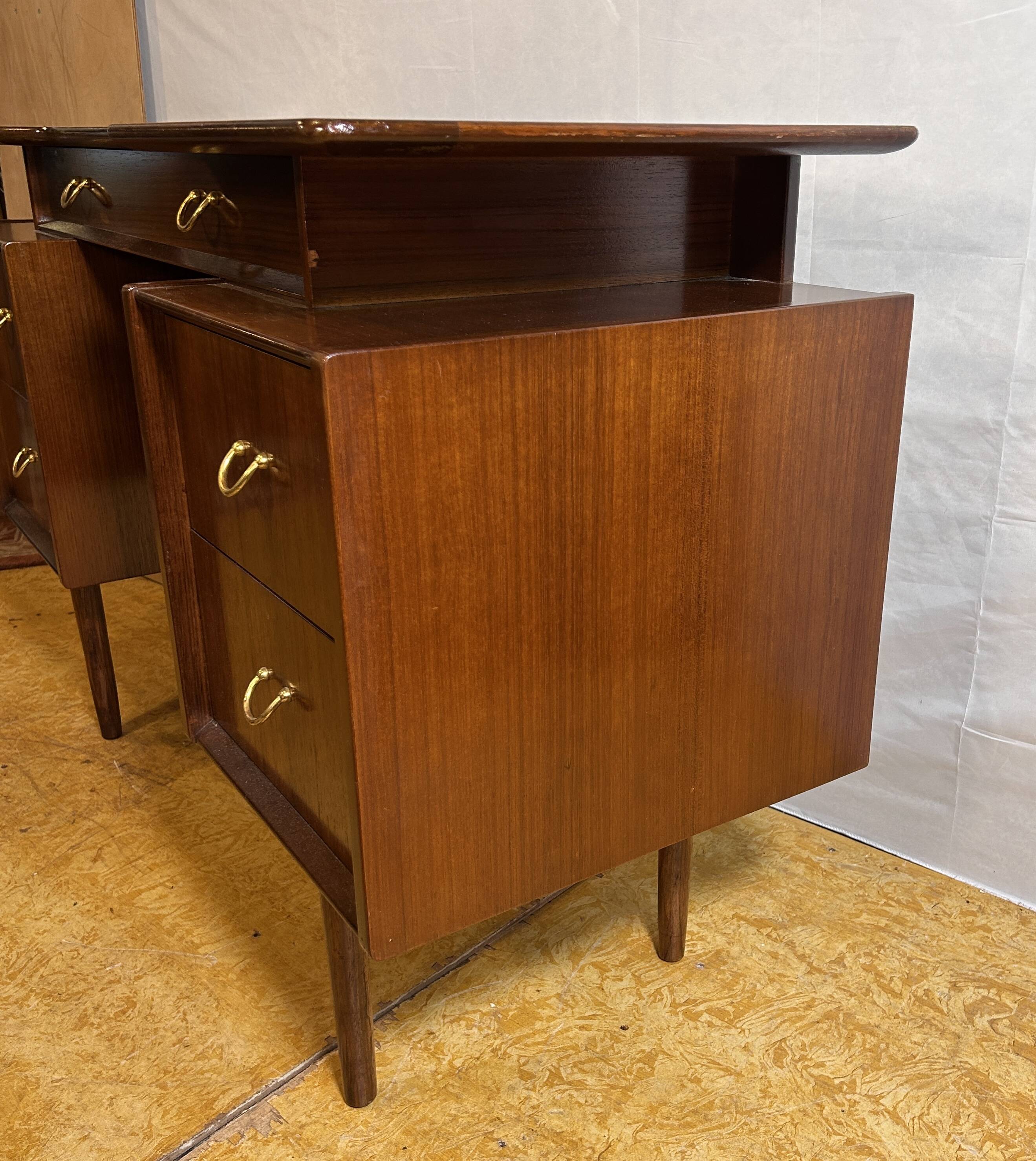 Mid-Century Retro Vintage Teak Floating-Top Desk by GPlan E. Gomme – 1960