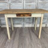 Farm table
