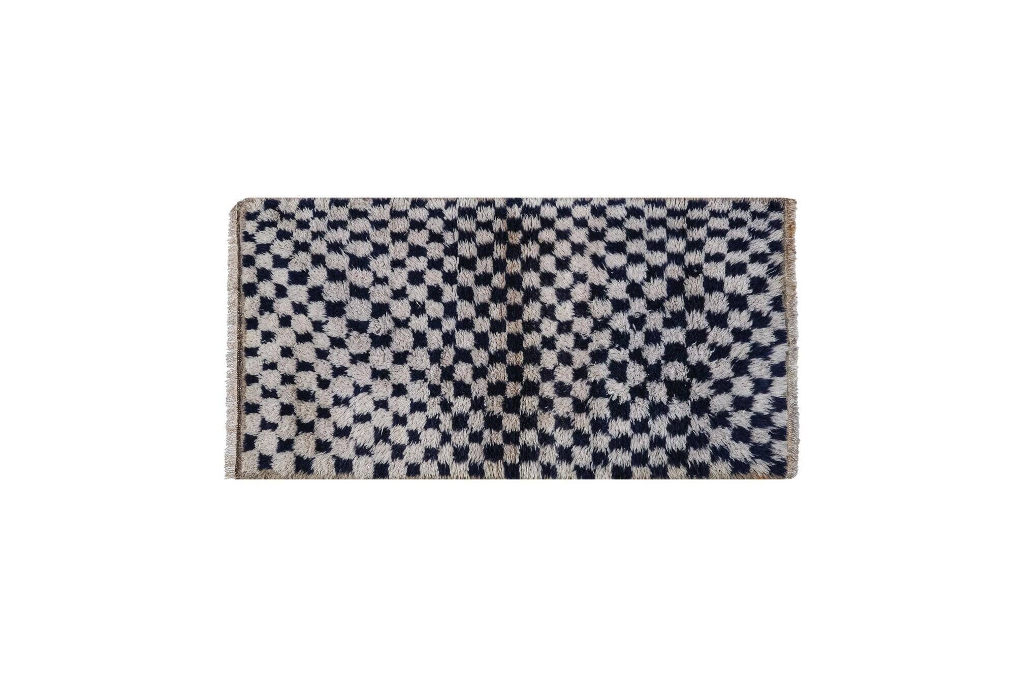 Vintage handmade Turkish rug 77x140 cm