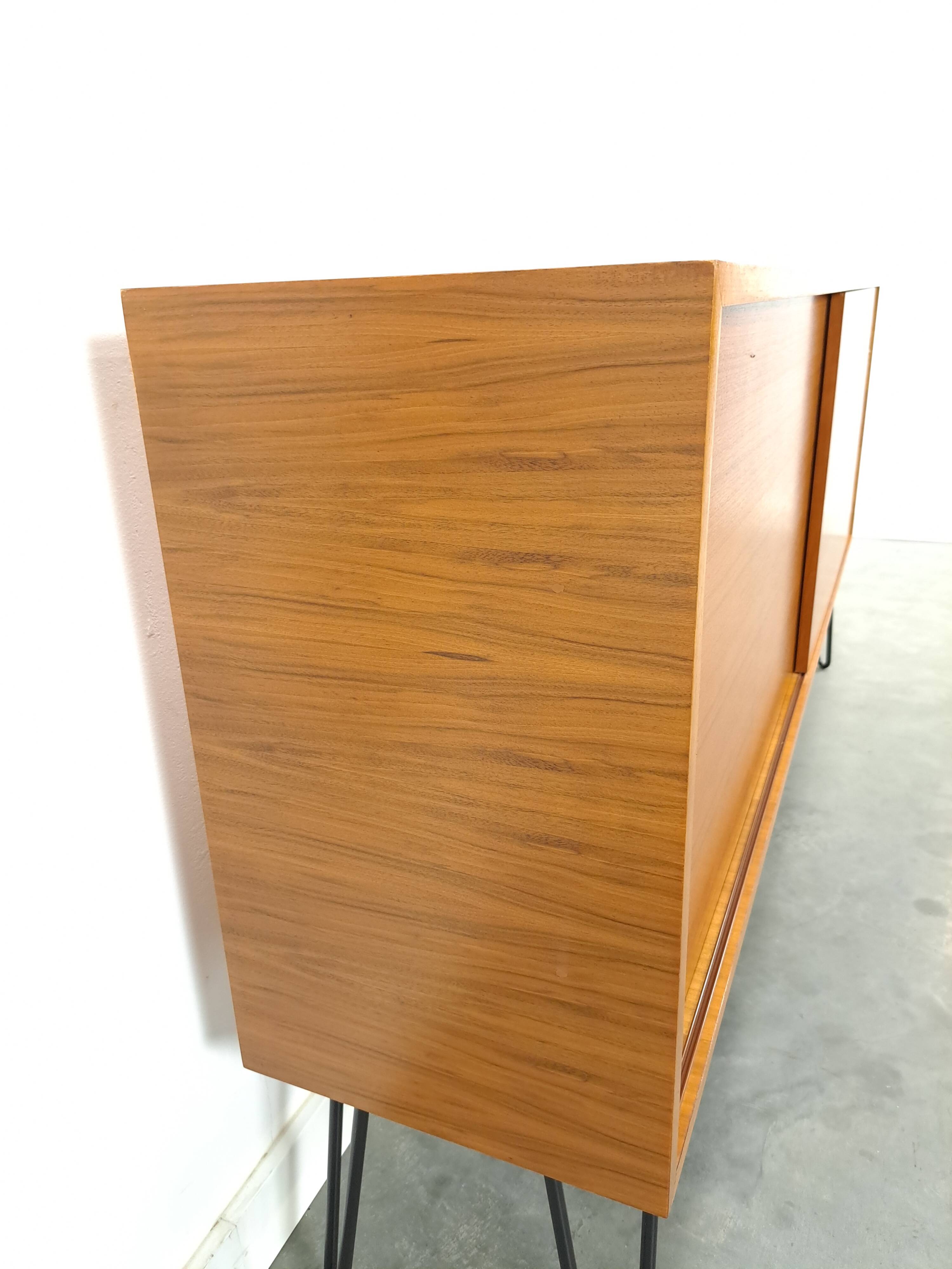 Dressoir vintage en teck en épingle à cheveux