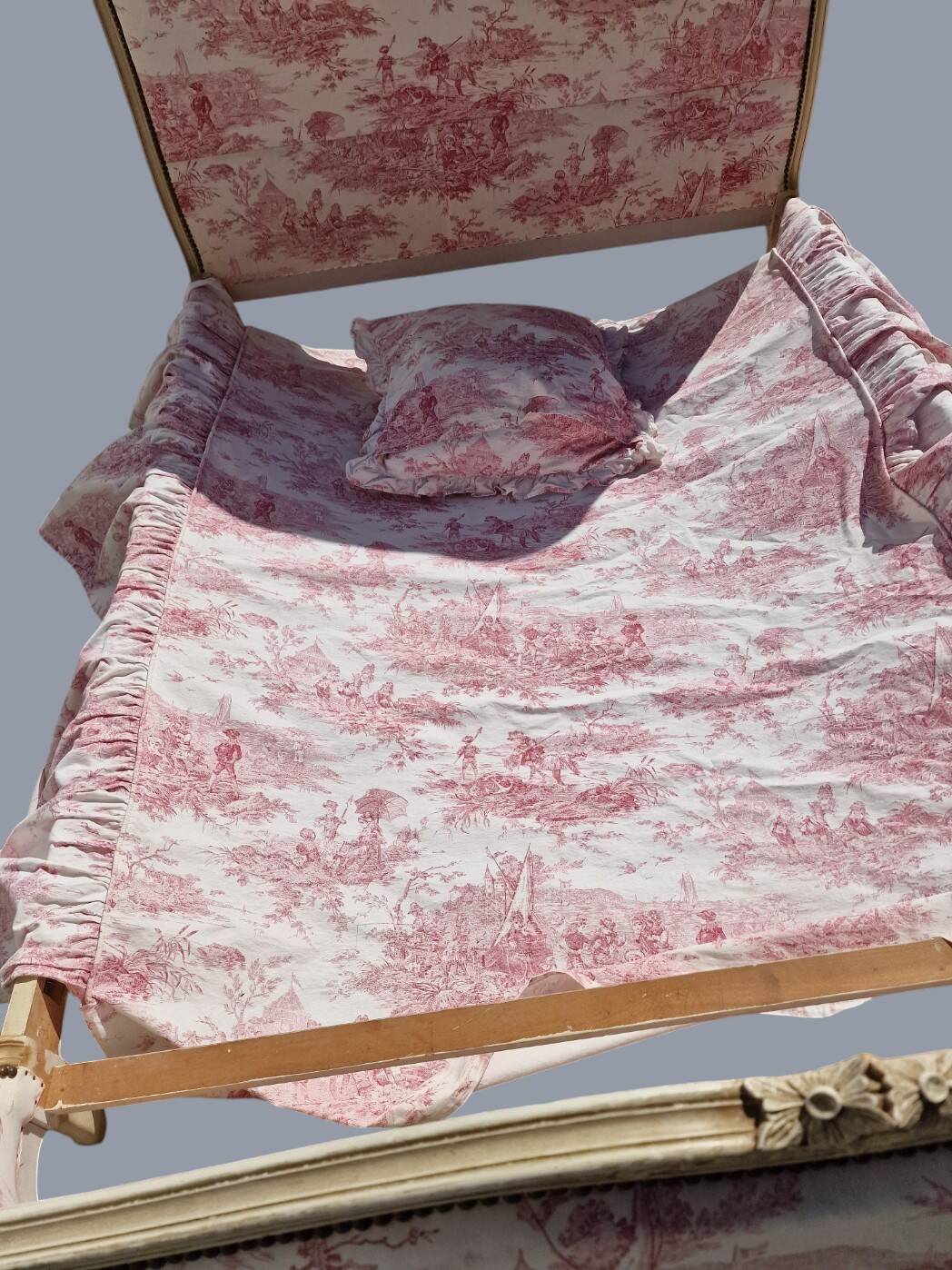 Lit basket in Louis XV style, TOILE DE JOUY tapestry.