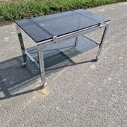 Table basse des années 1970 en chrome et verre fumé
