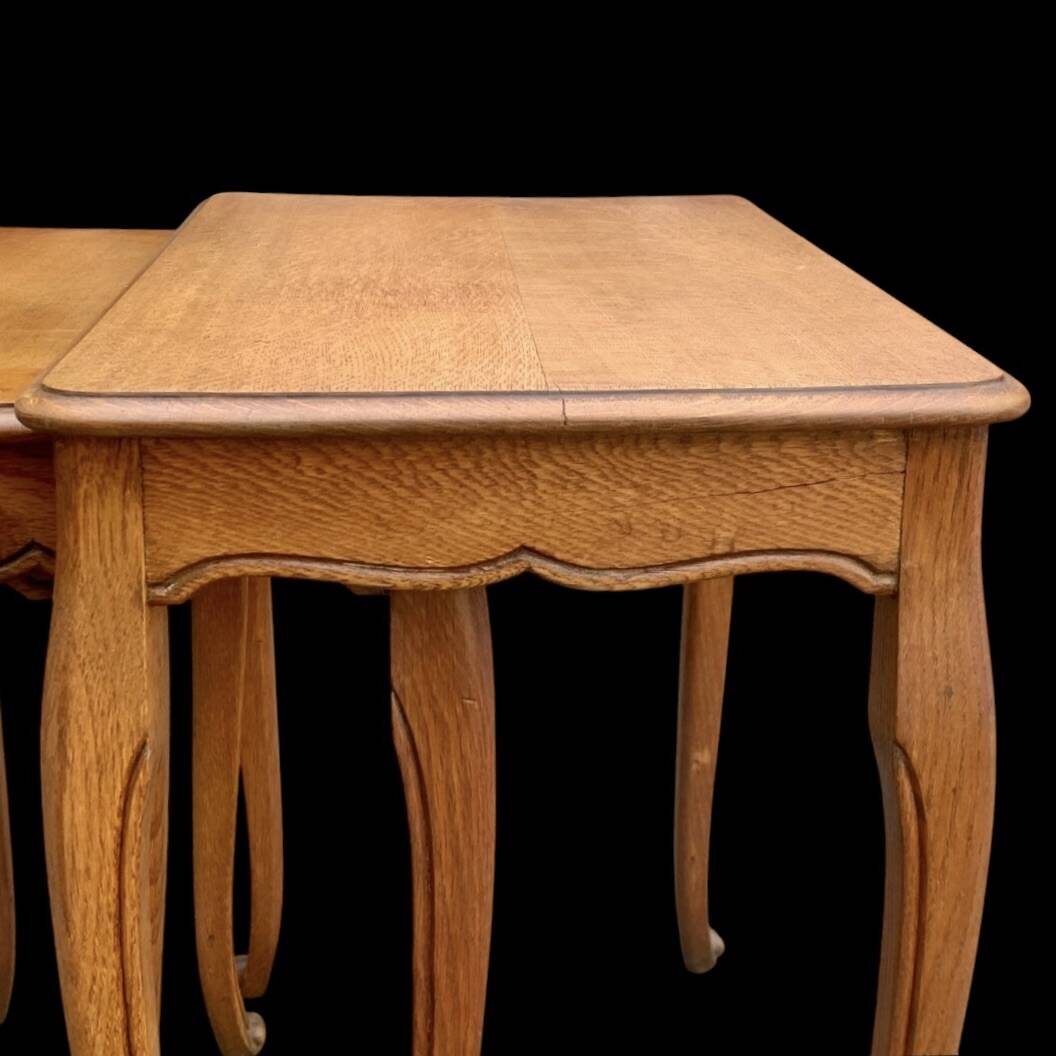 Set of three antique nesting tables in solid oak – cabriole legs