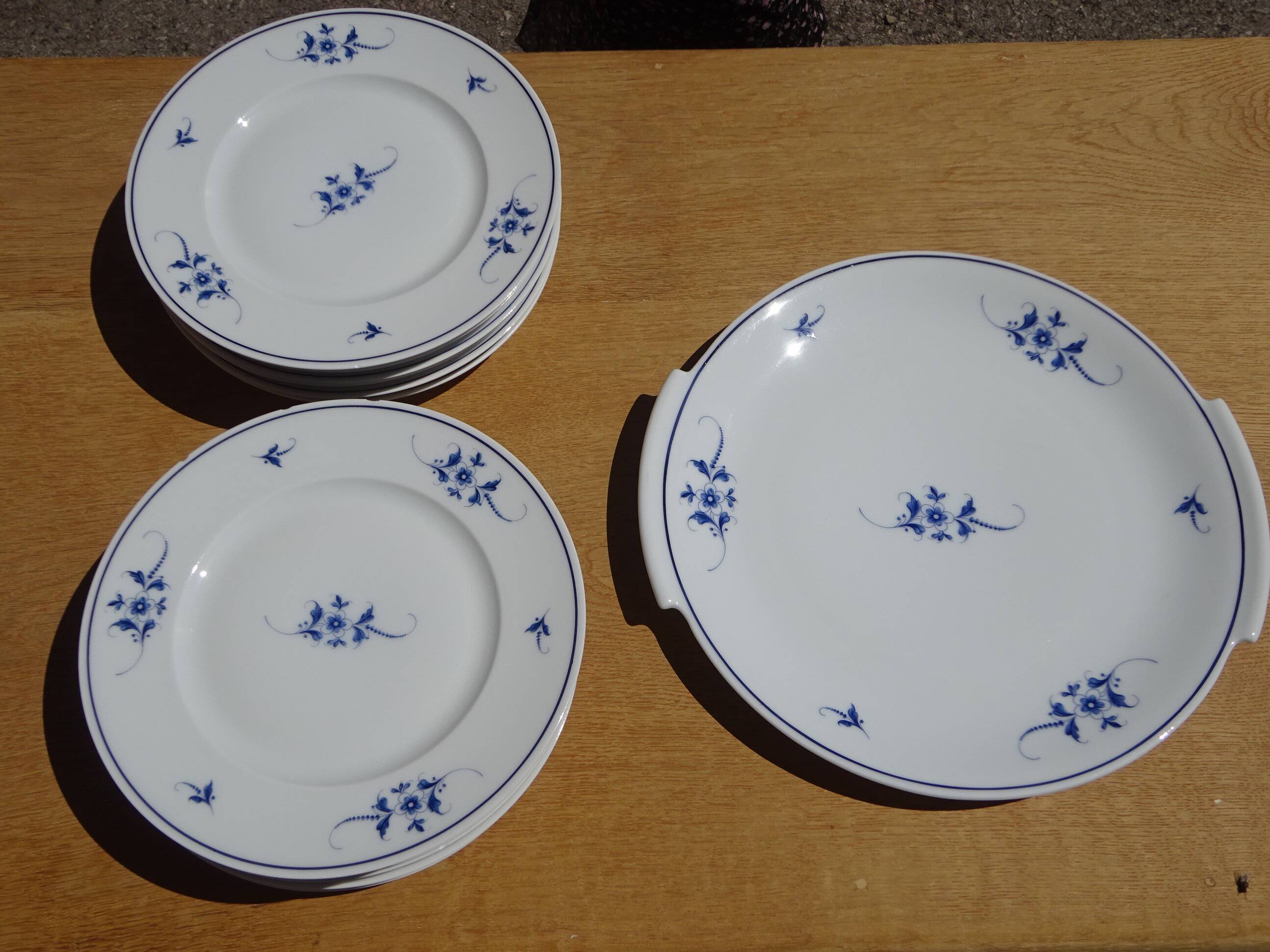 Dessert service, 13 pieces in Limoges porcelain, Bernardaud
