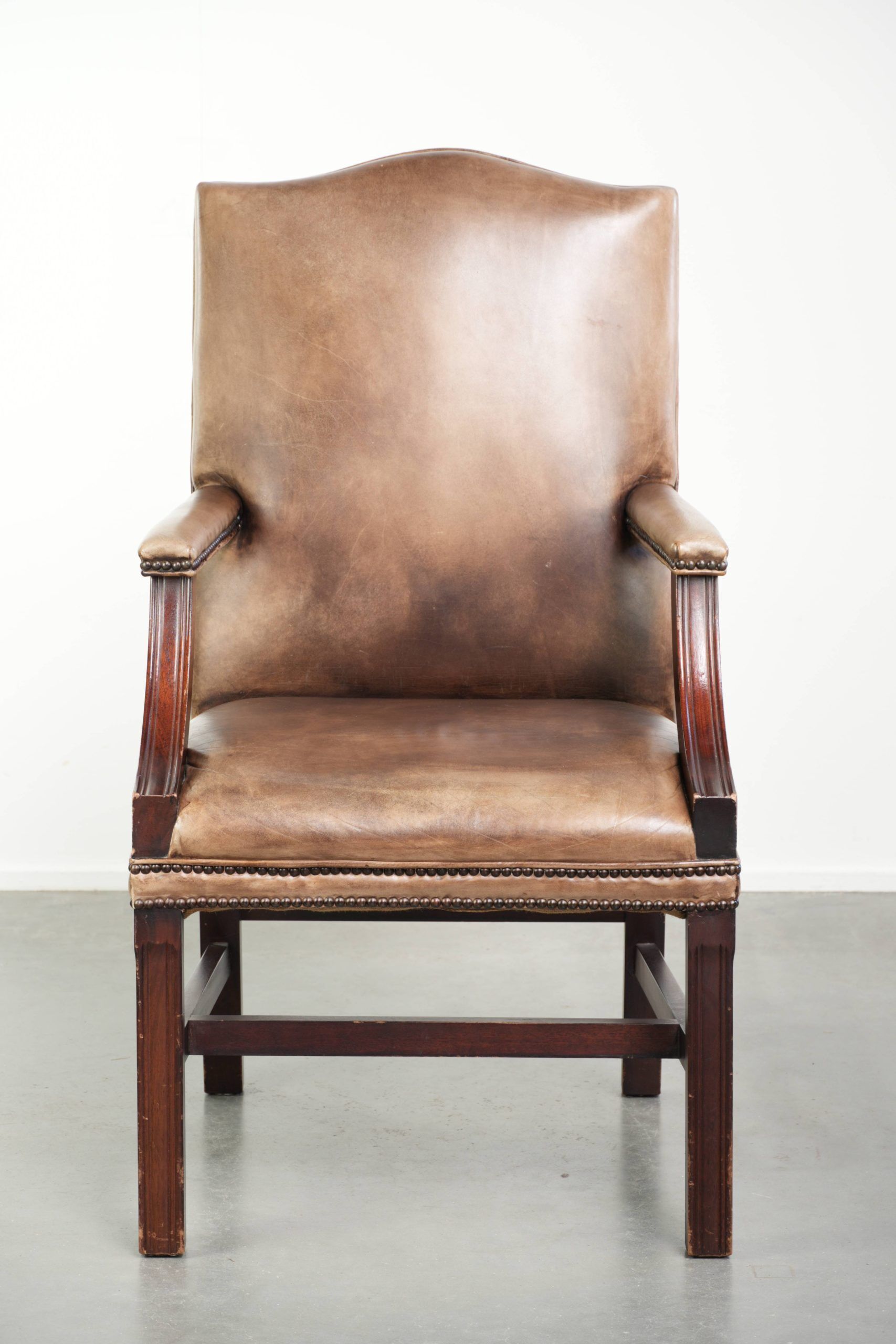 Chaise de bureau/chaise d'appoint Gainsborough en cuir de vache de style anglais du 20e siècle