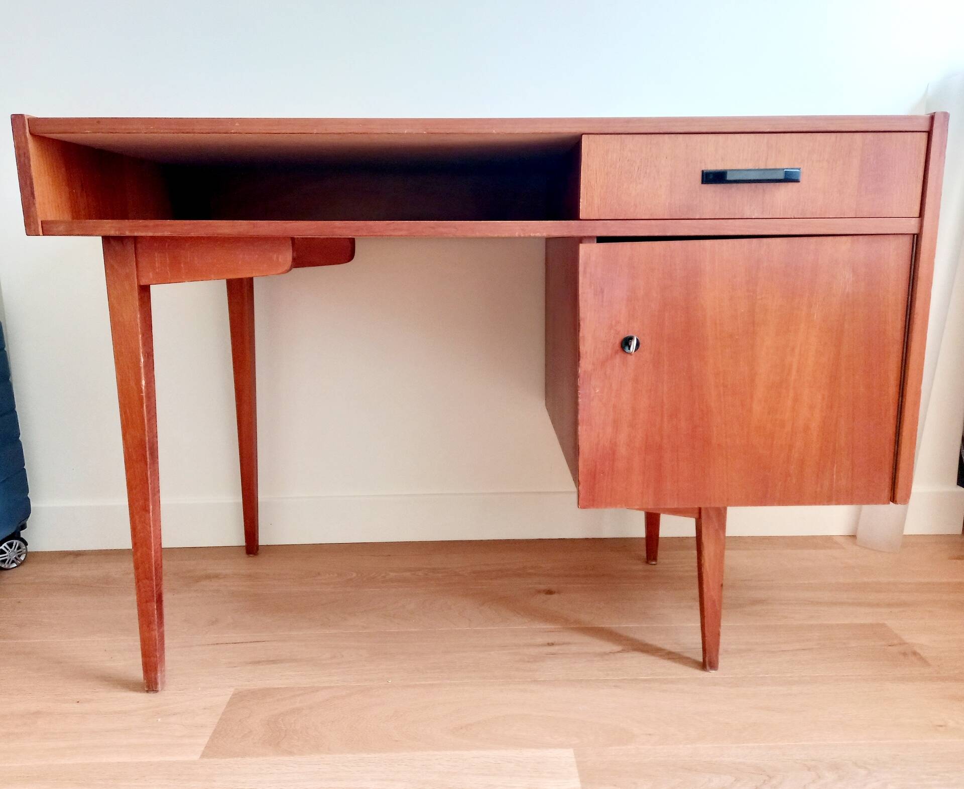 Bureau design vintage 60's