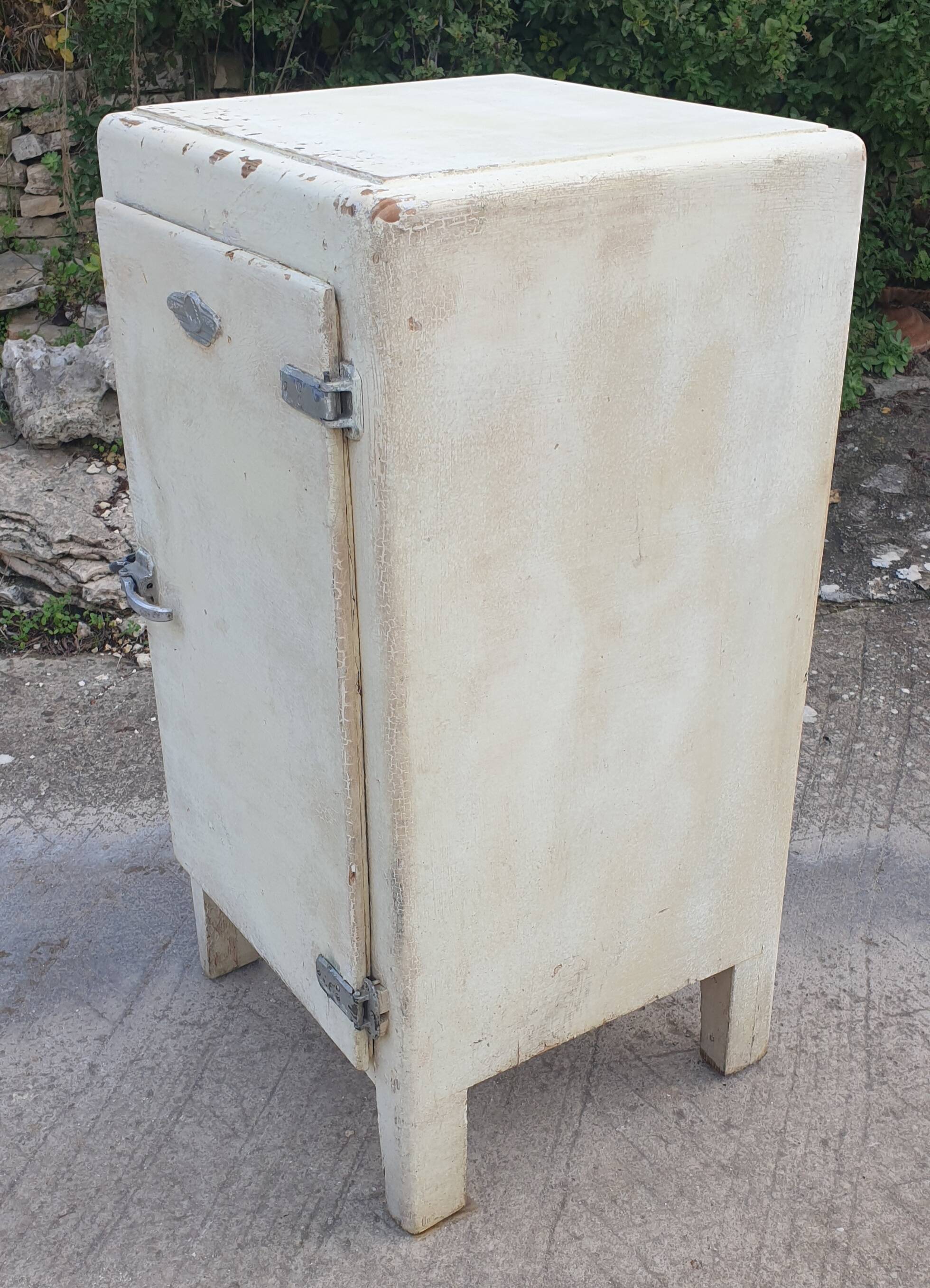 Old icebox