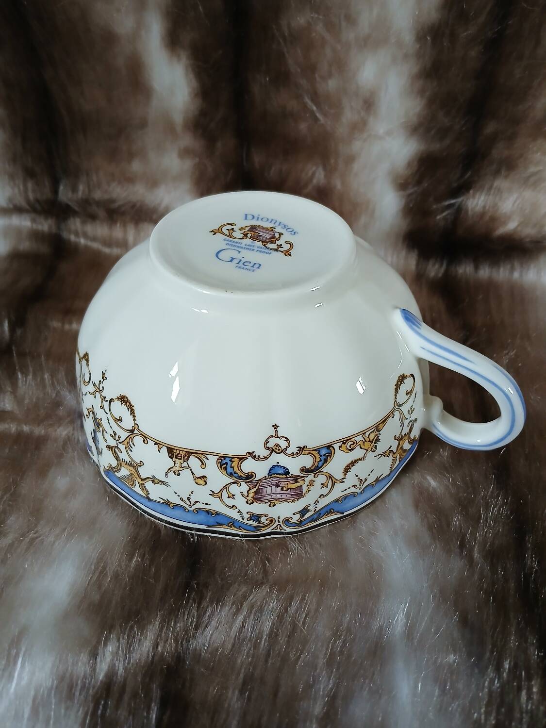 Antique "Dionysus" cup from Gien