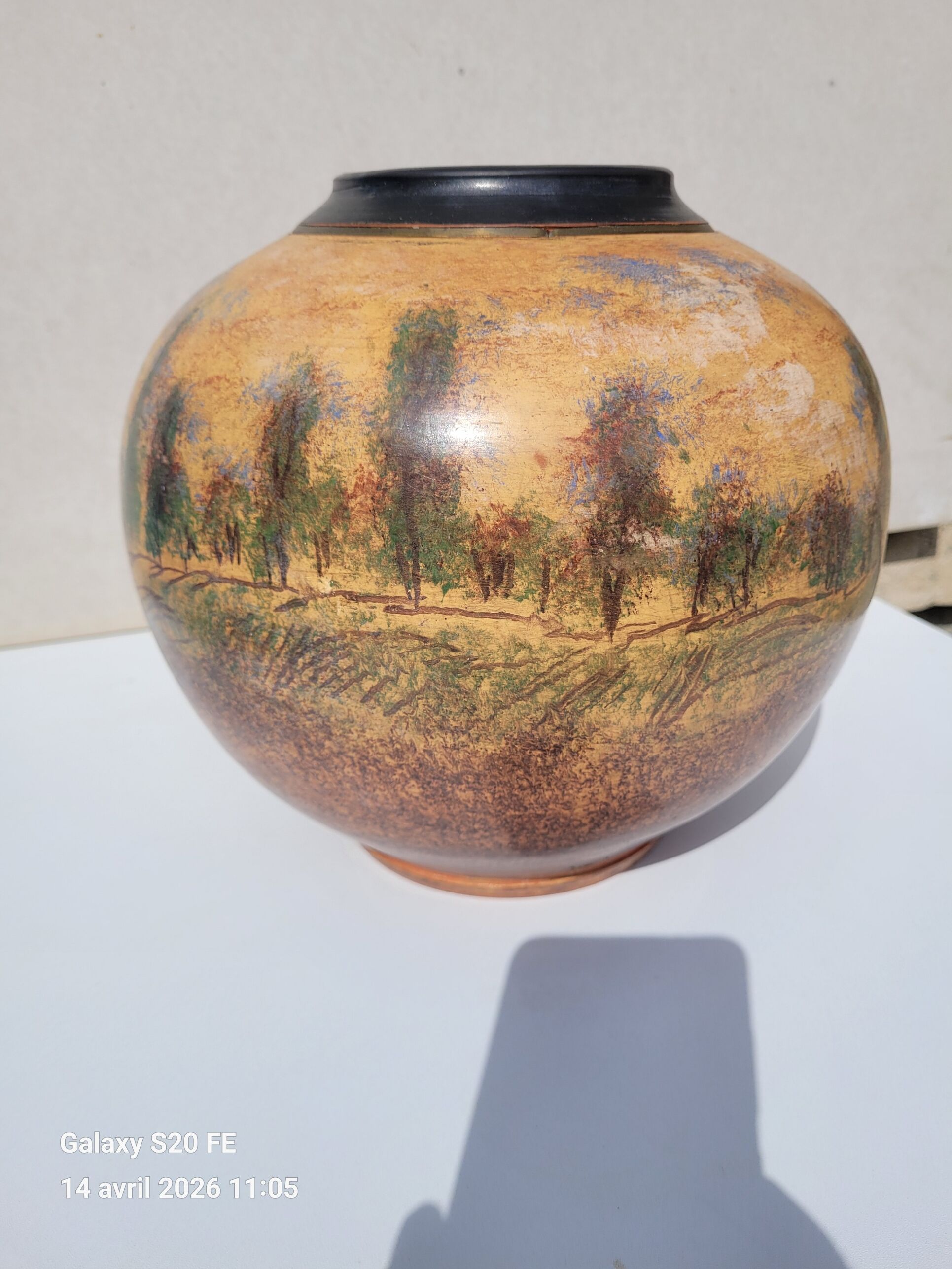 Ceramic vase