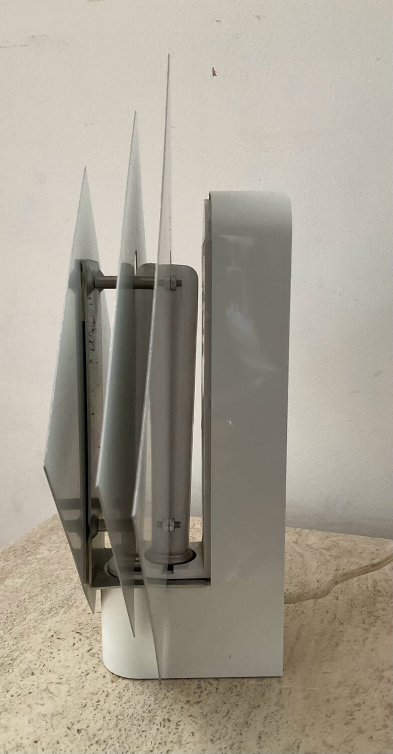 Scandinavian “Plaza” wall light for Lumiance 1980s