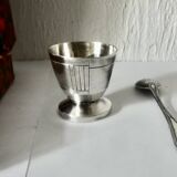 ancien coquetier avec cuillère