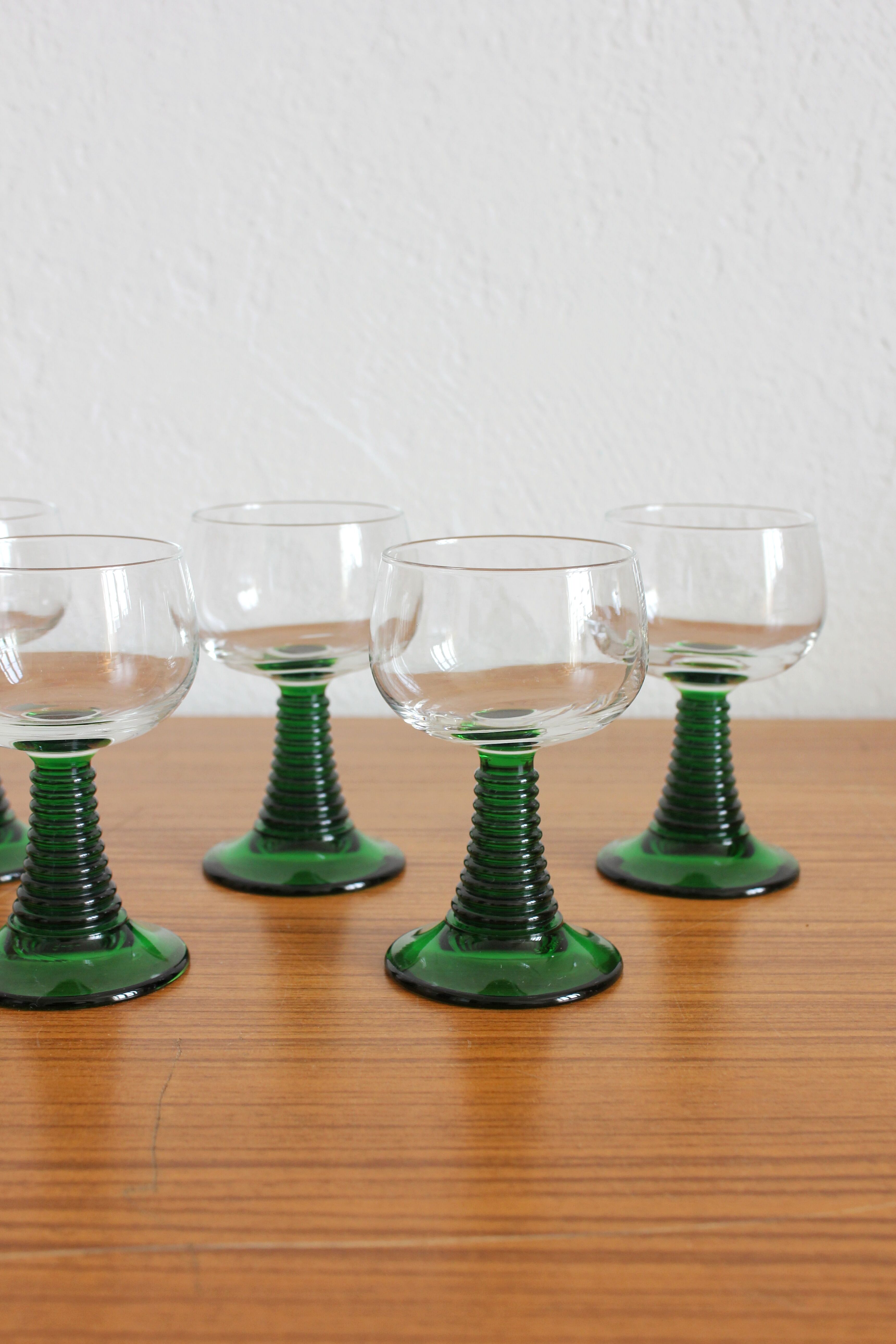6 glasses of white wine green conical foot Luminarc vintage 70s