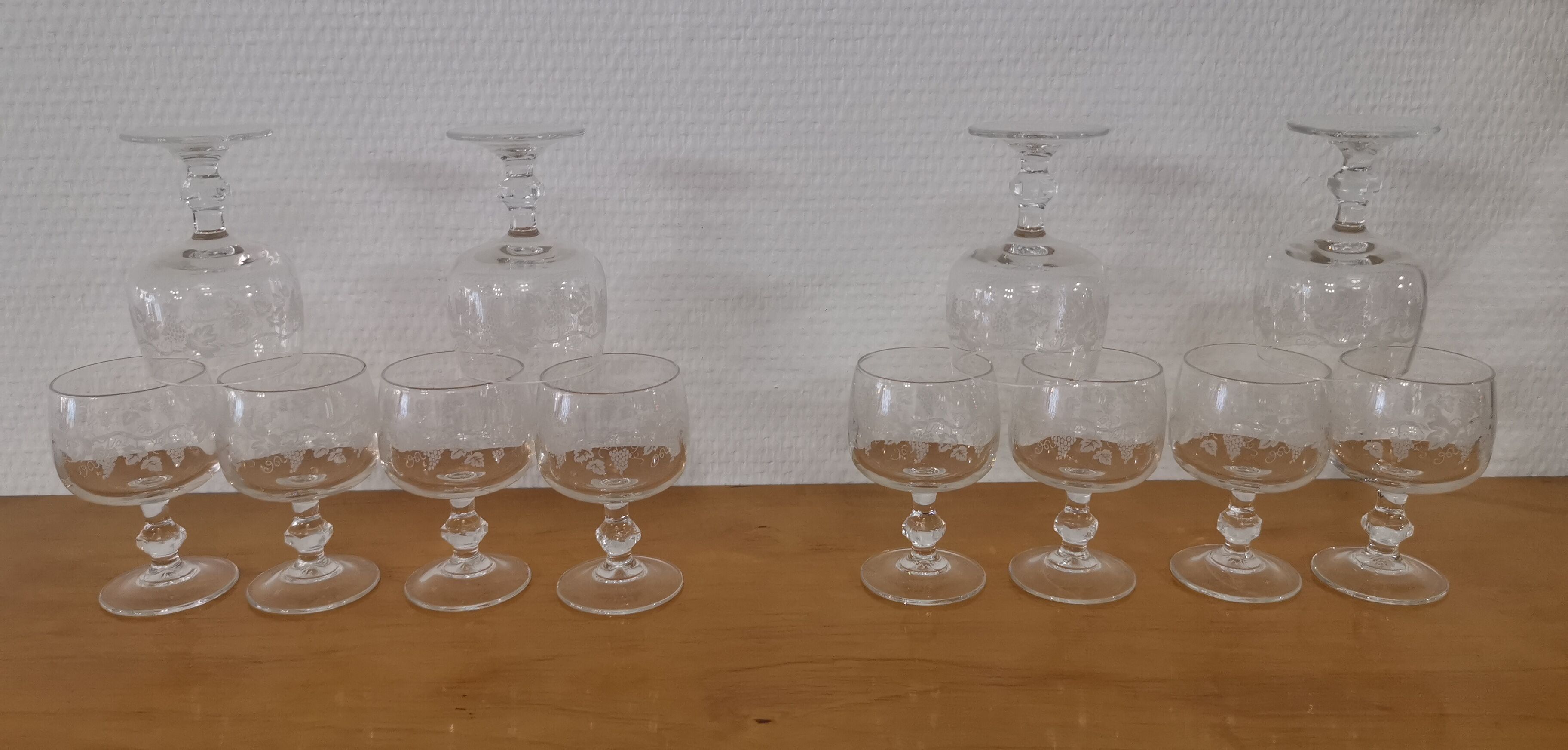 Set of 6 glasses aperitif / digestive on feet grape decoration and vine shoot Luminarc