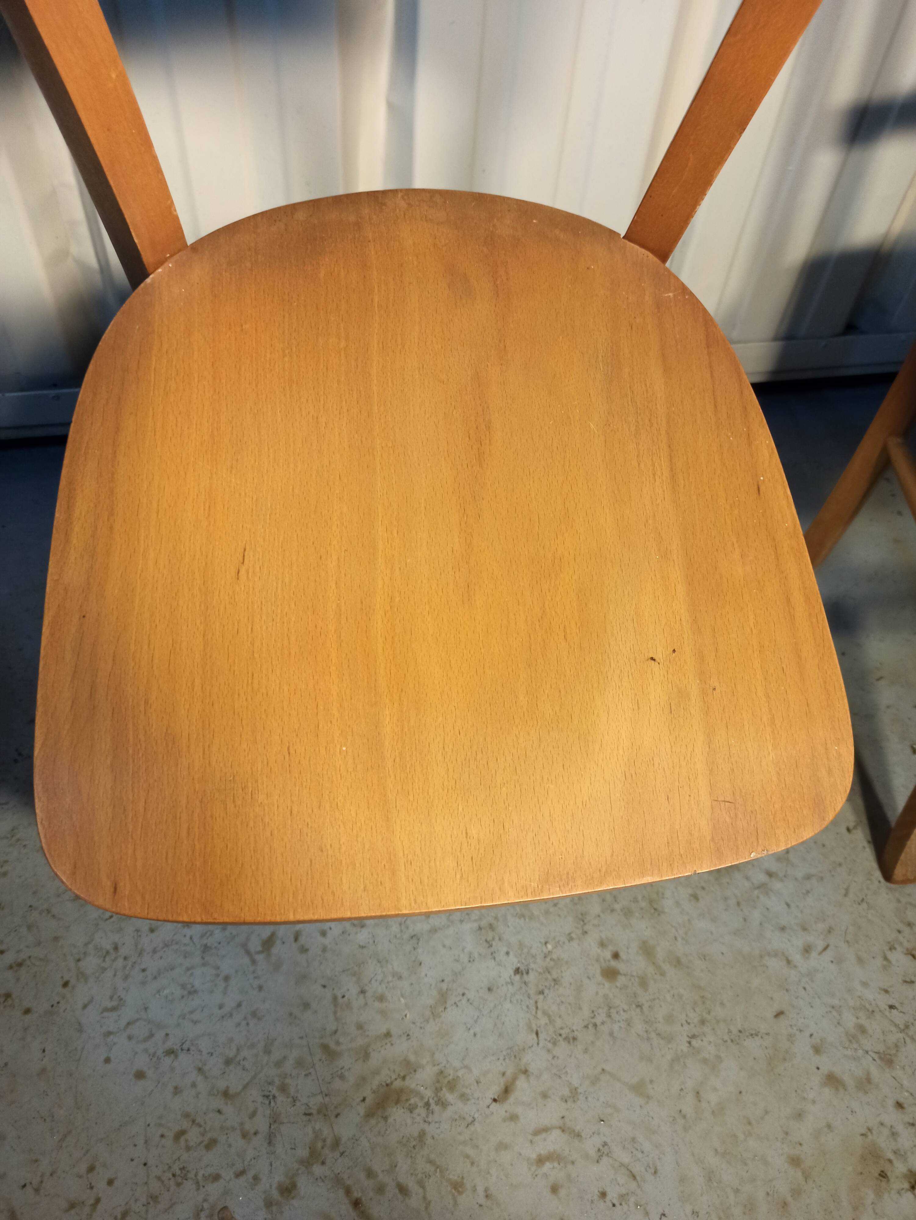 2 wooden bistro chairs Thonet