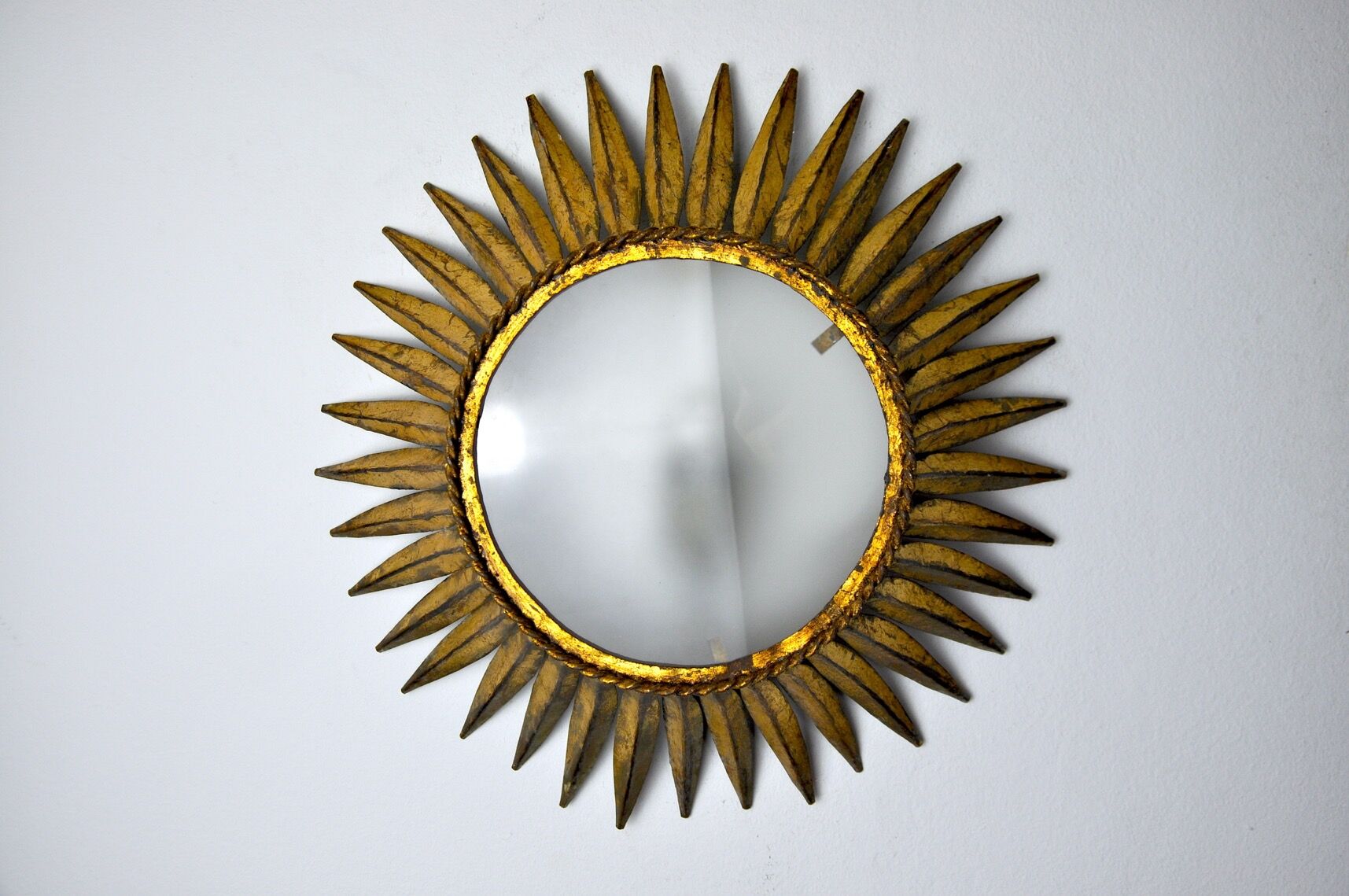 Applique soleil par Ferro Arte, métal et feuille d'or, espagne, 1960
