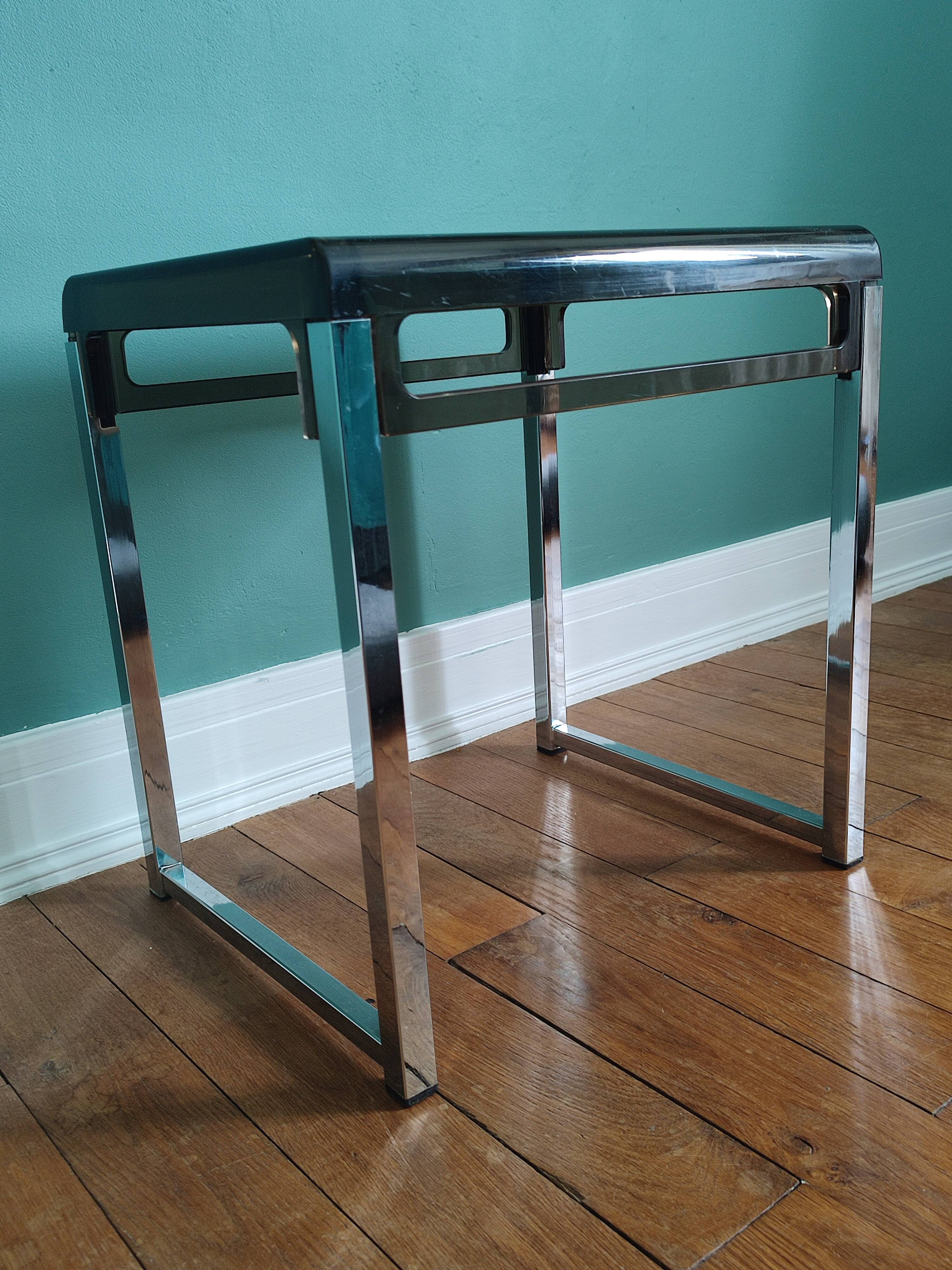 Side table / end of canape in plexiglass vintage design