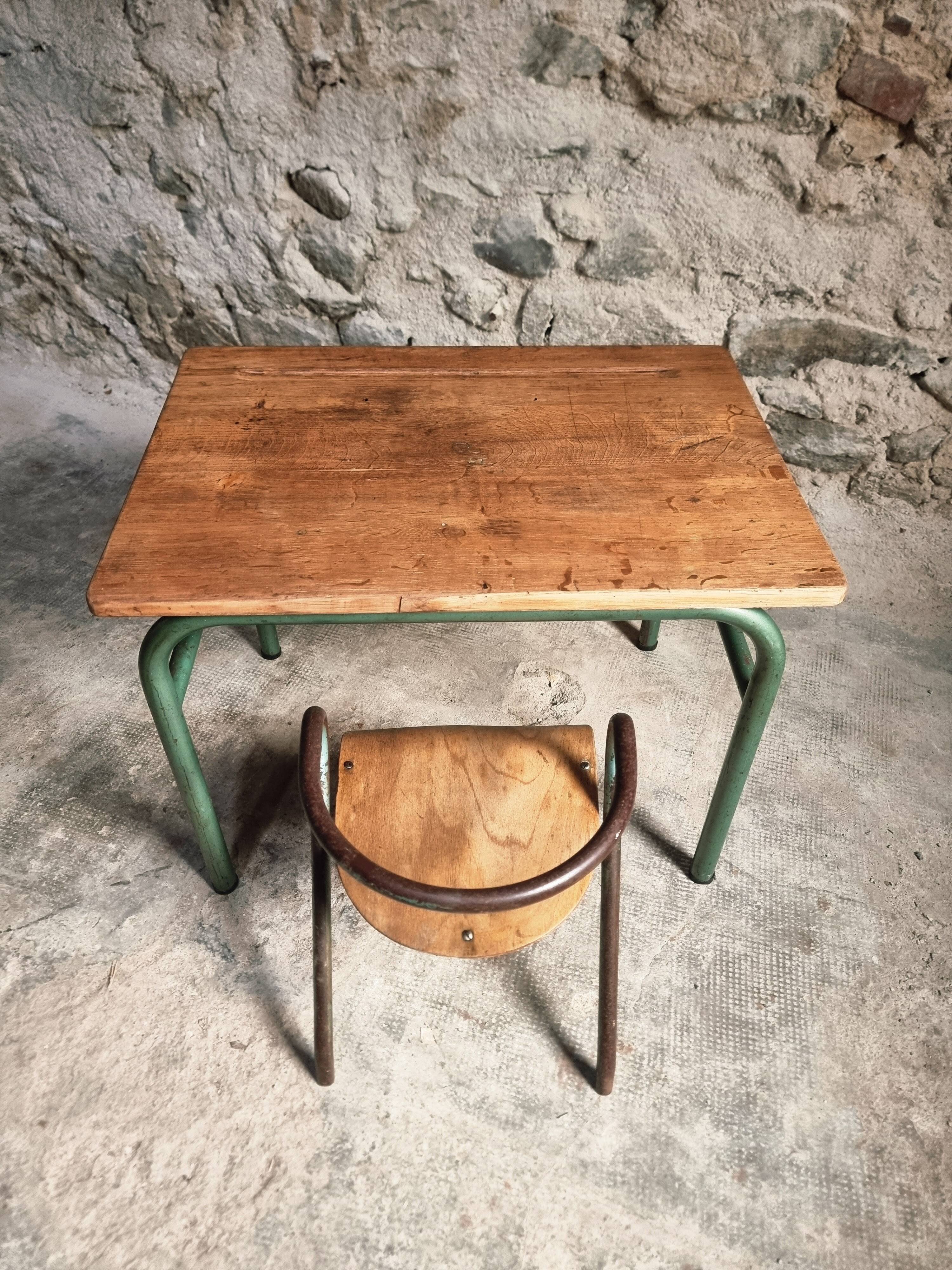 Ensemble bureau et chaise d’écolier vintage – Mobilier scolaire industriel