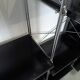 Deens design Denka modulaire kast met chromen houders en planken