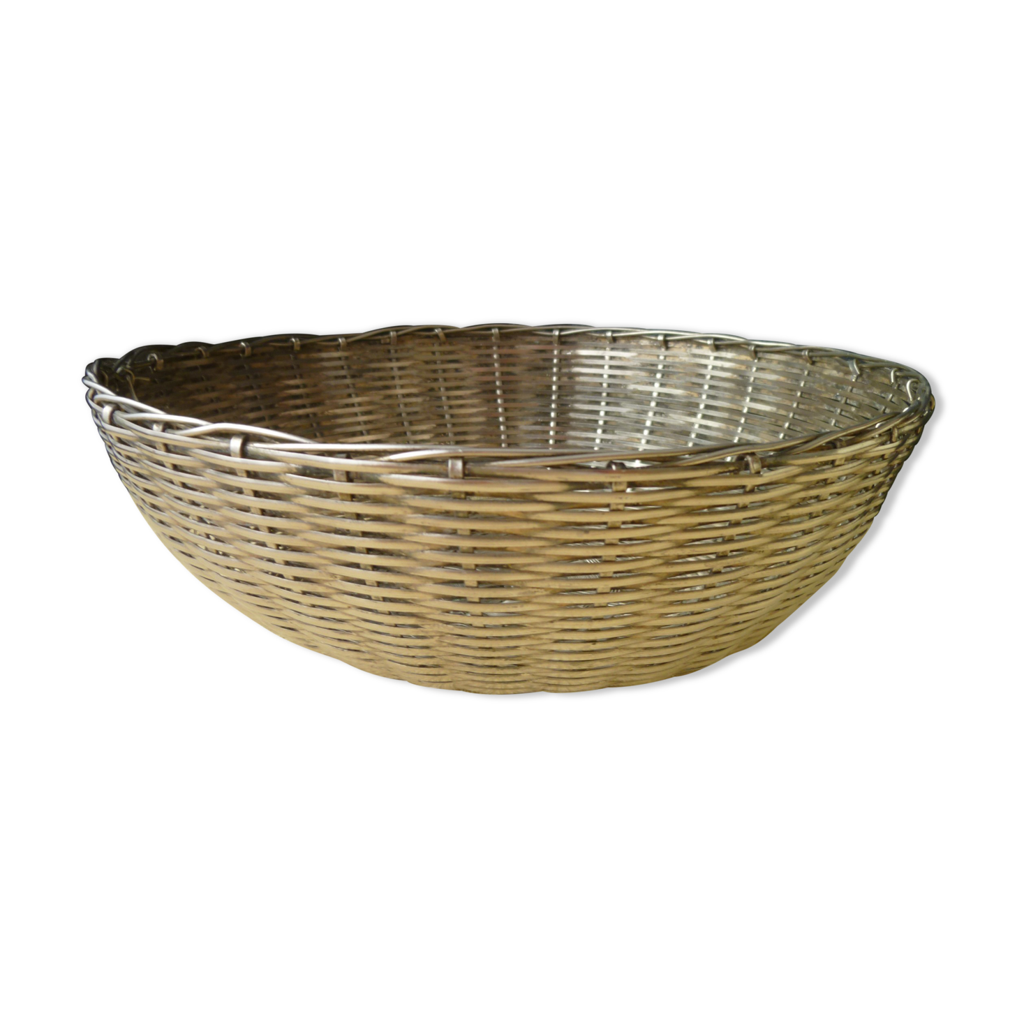 Weaving silver metal wire basket or basket