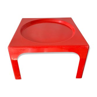 Coffee table red