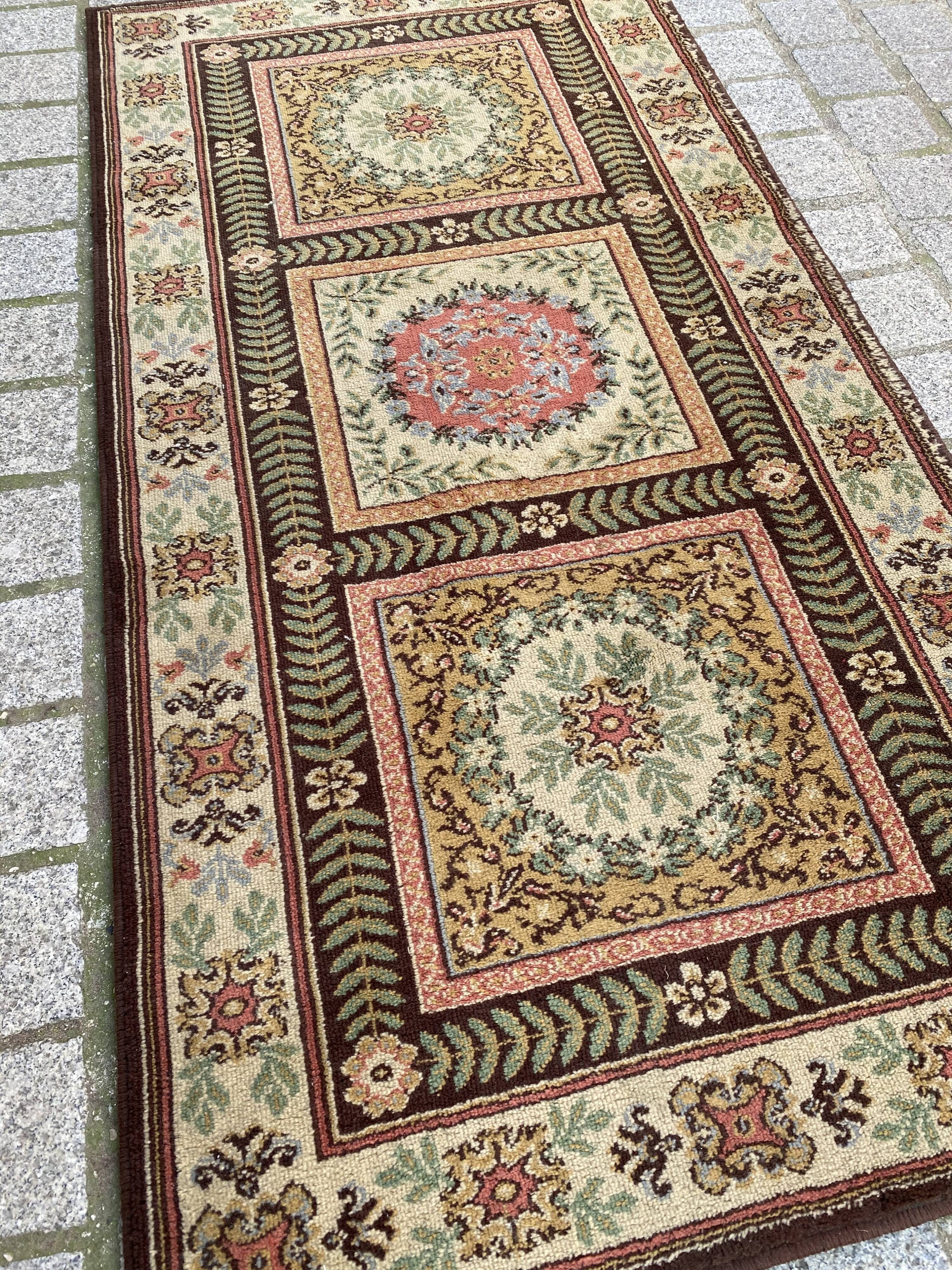 Soapy or aubusson style carpet 70x140 cm