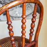 Chaise enfant en bois rond courbé cannée ancienne
