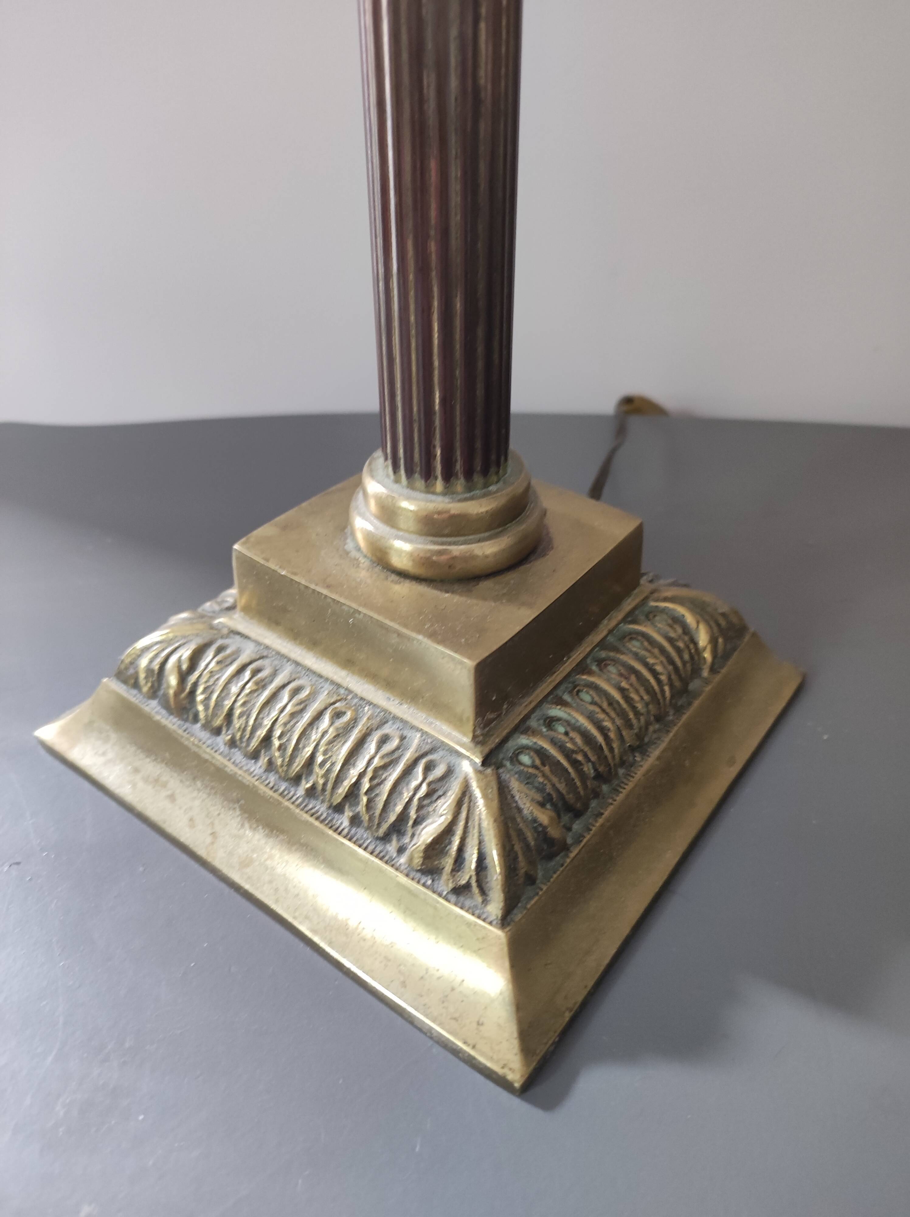 Corinthian column style hot water bottle lamp foot