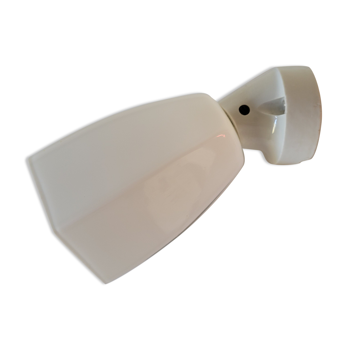 Art Deco wall lamp in porcelain and opaline