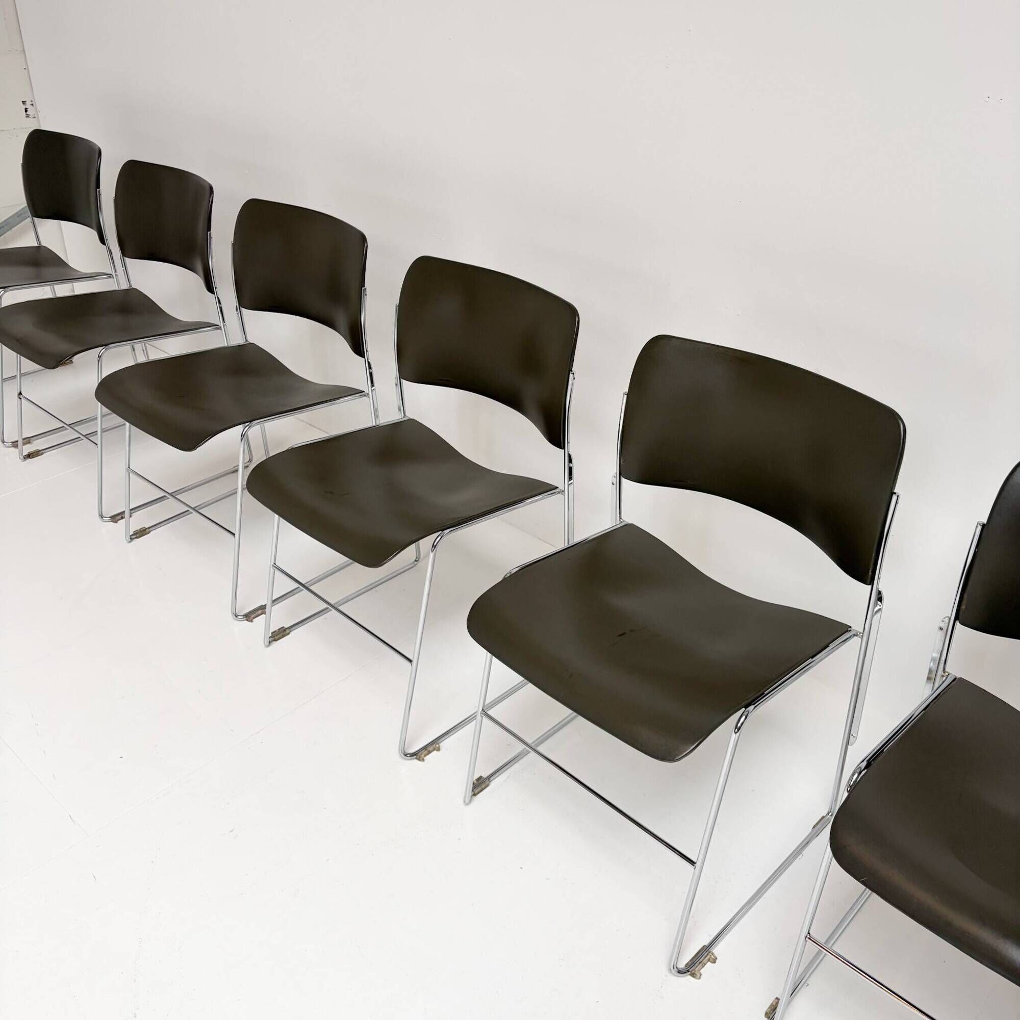 Set of 6 stacking chairs by David Rowland for HOWE, 1968