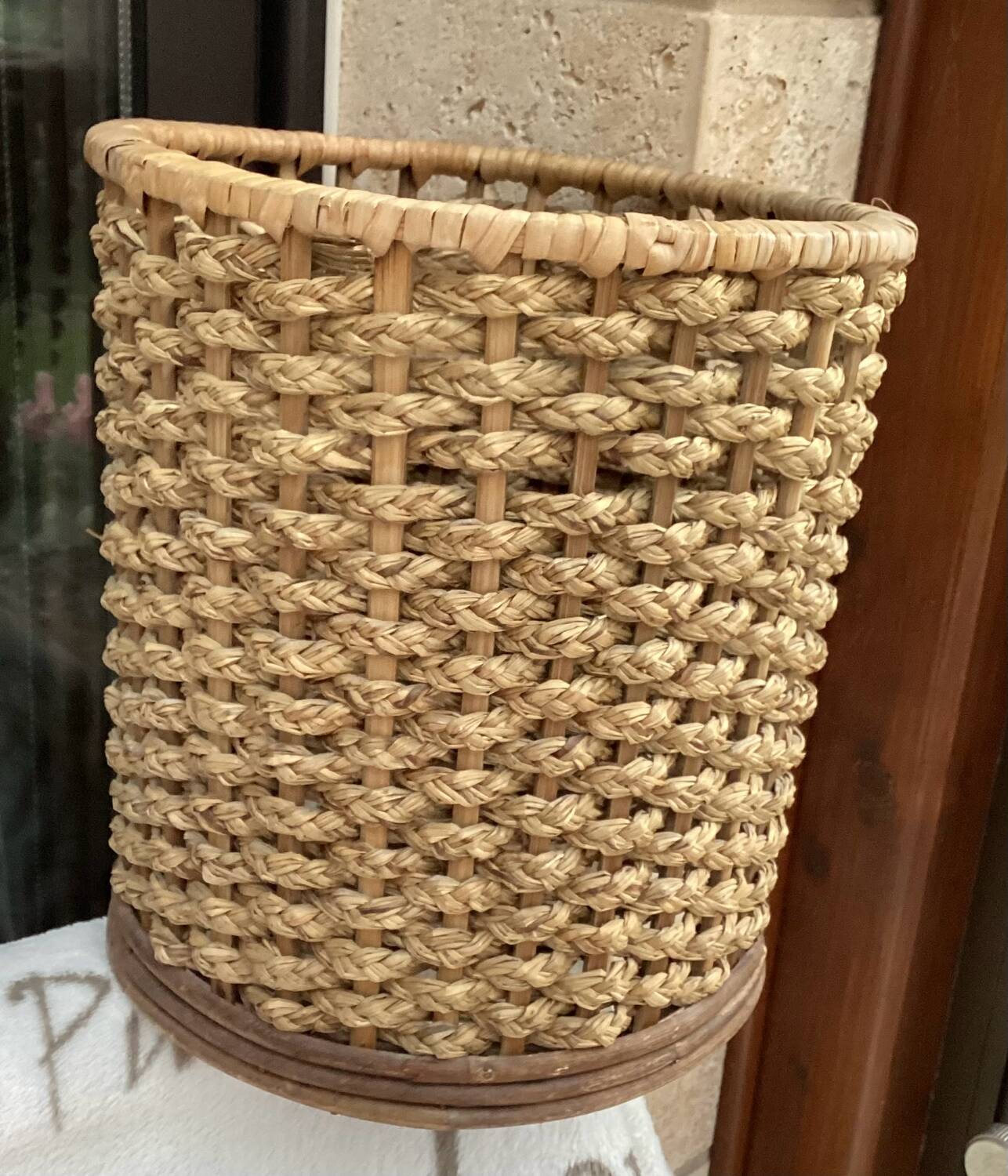 Basket woven natural fibers