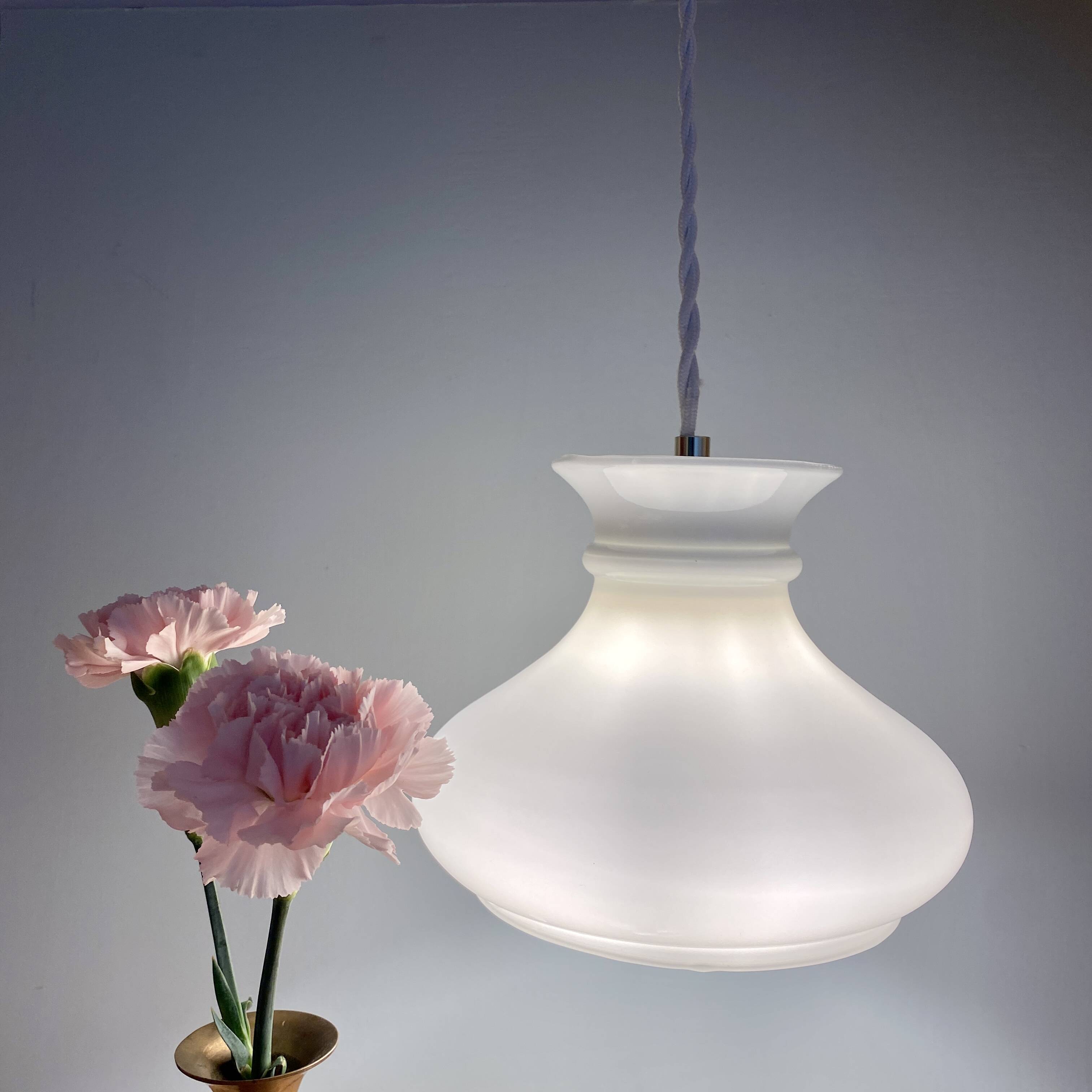Vintage globe pendant light in white opaline