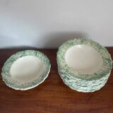 Soup plates with cabbage barbotine