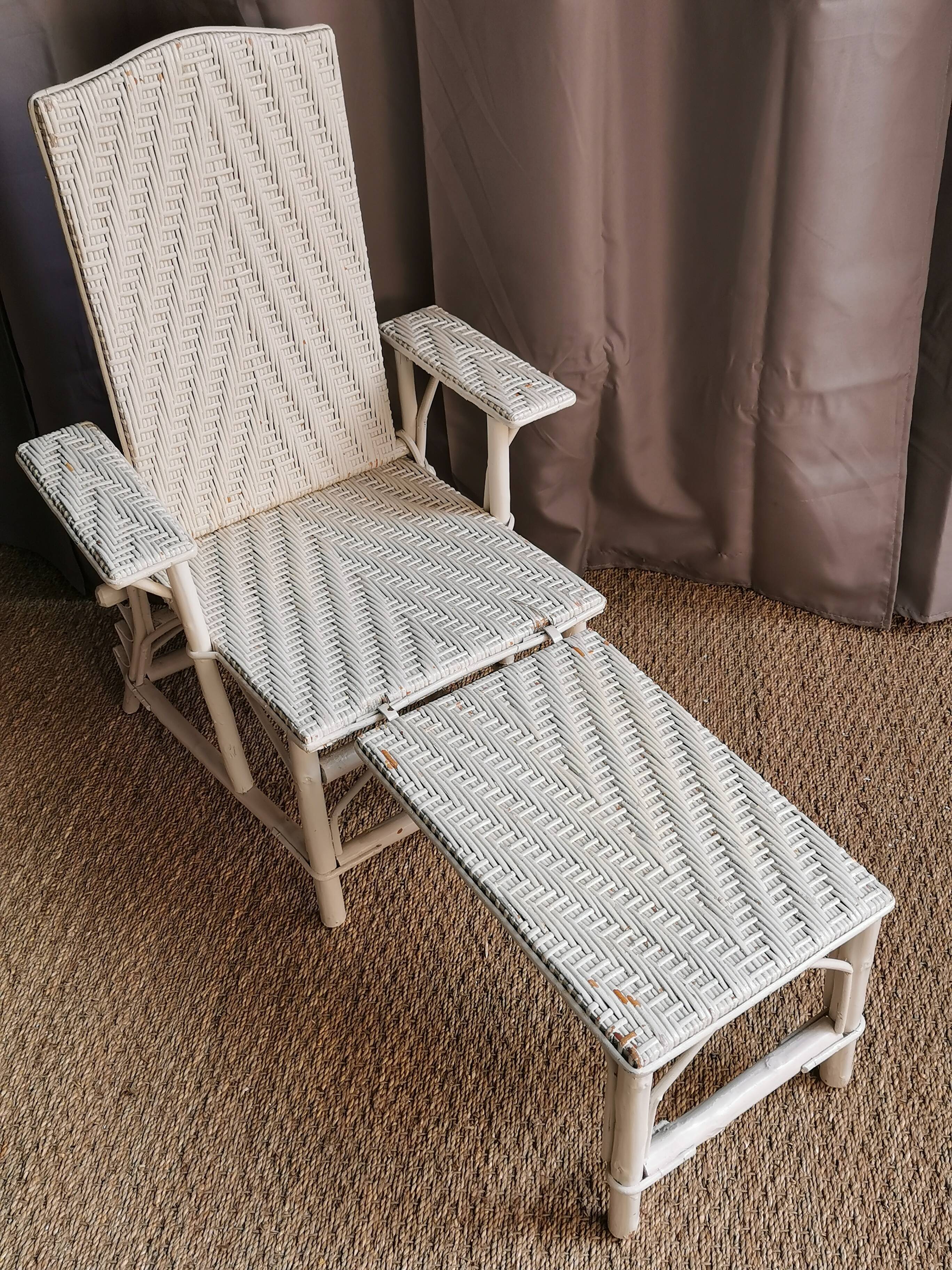 Rattan children's chaise longue